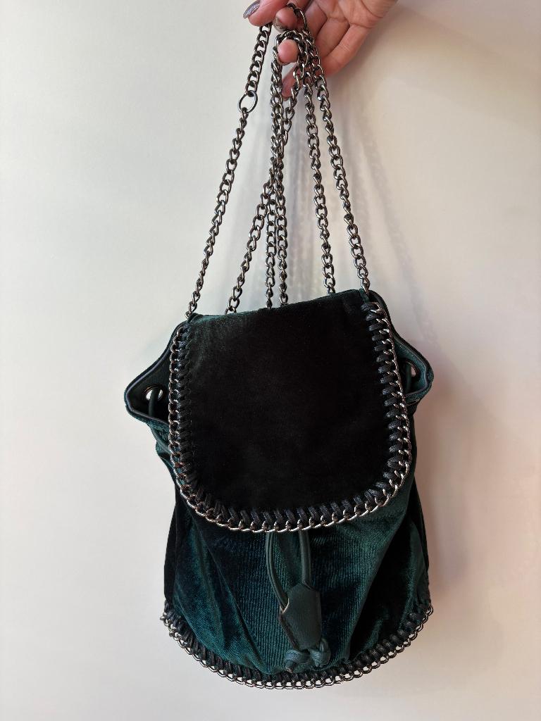 Emerald velvet chain backpack, Ophalen of Verzenden, Zo goed als nieuw, Groen, Handtas