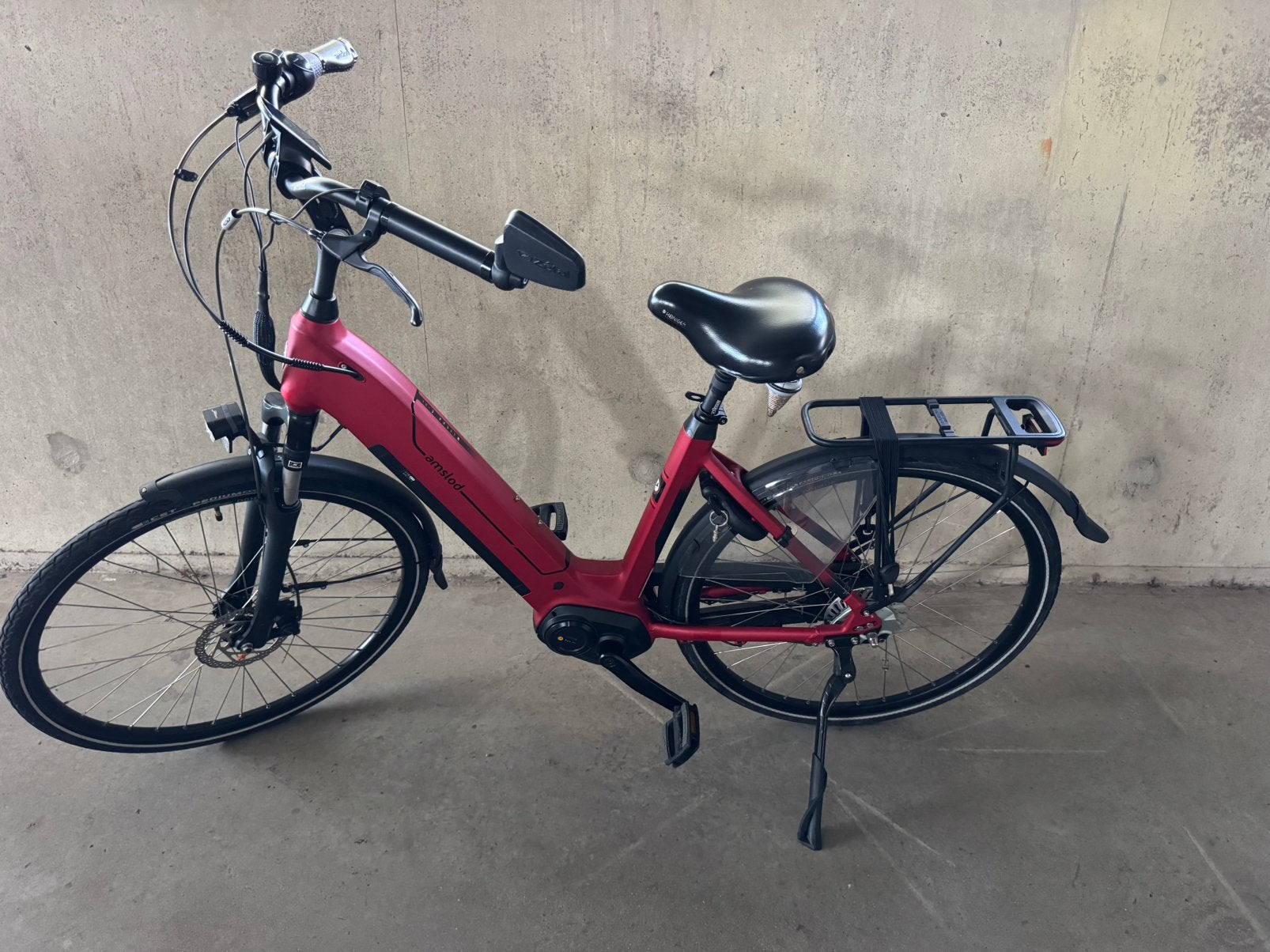 Amslod Milton E-MV, Fietsen en Brommers, Zo goed als nieuw, 51 tot 55 cm, 50 km per accu of meer, Ophalen