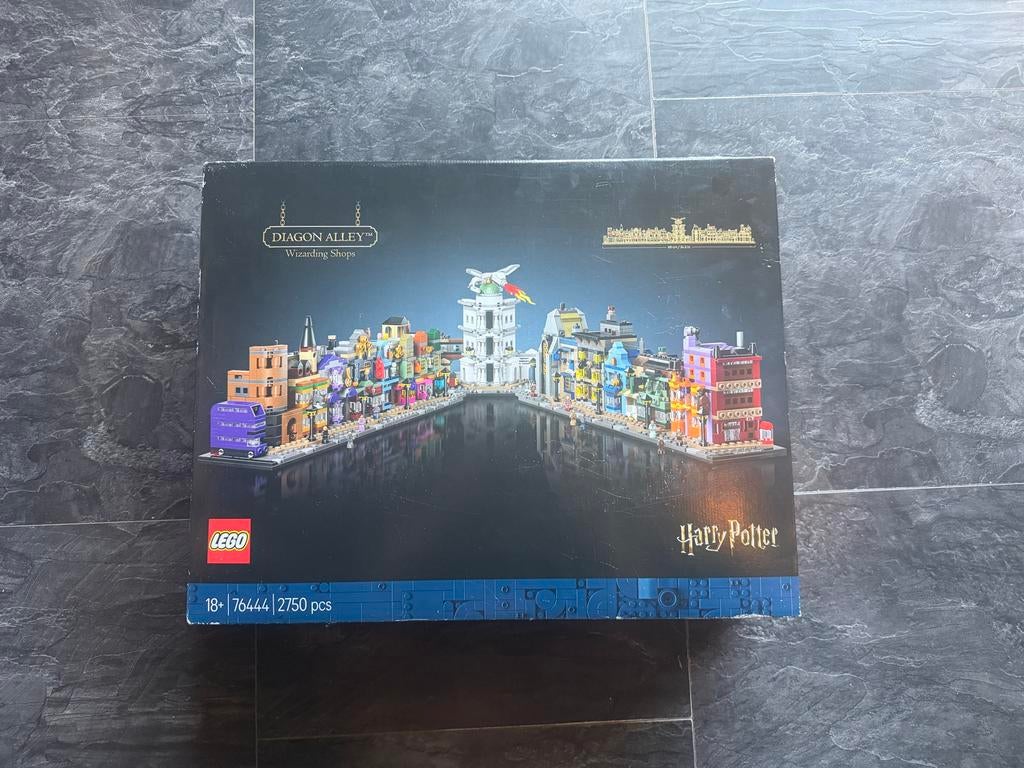 Lego Harry Potter Diagon Alley Wizarding Shops, Kinderen en Baby's, Speelgoed | Duplo en Lego, Lego, Ophalen of Verzenden, Complete set