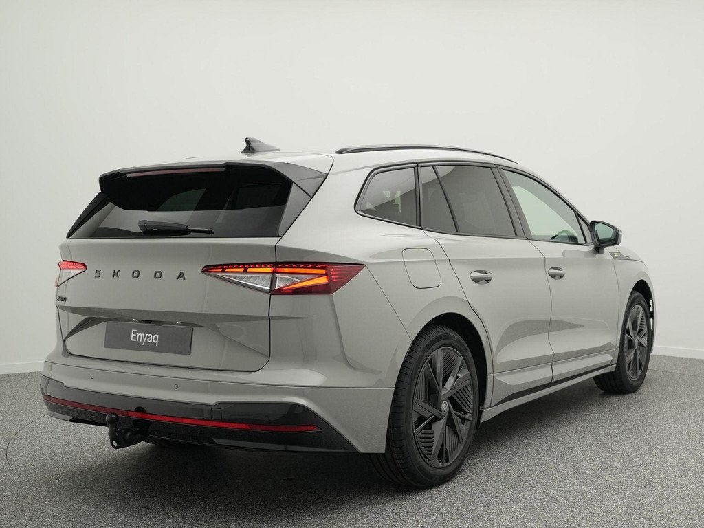 Skoda Enyaq 85X RS | Trekhaak | Panorama dak | Led Matrix |, Auto's, Skoda, 510 min, 568 km, 82 kWh, 340 pk