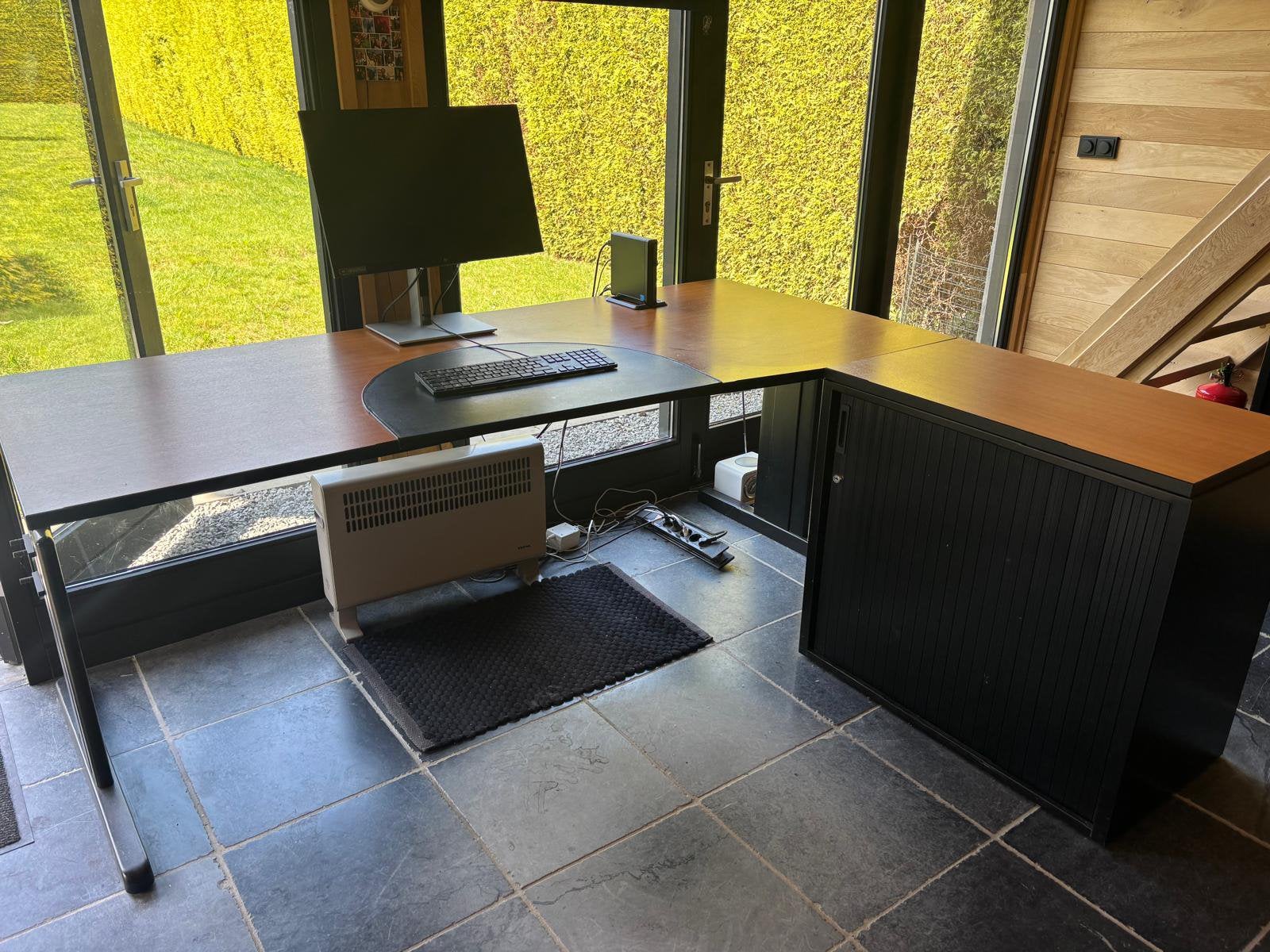 Complete kantoor inrichting, Huis en Inrichting, Bureaus, Zo goed als nieuw, Ophalen