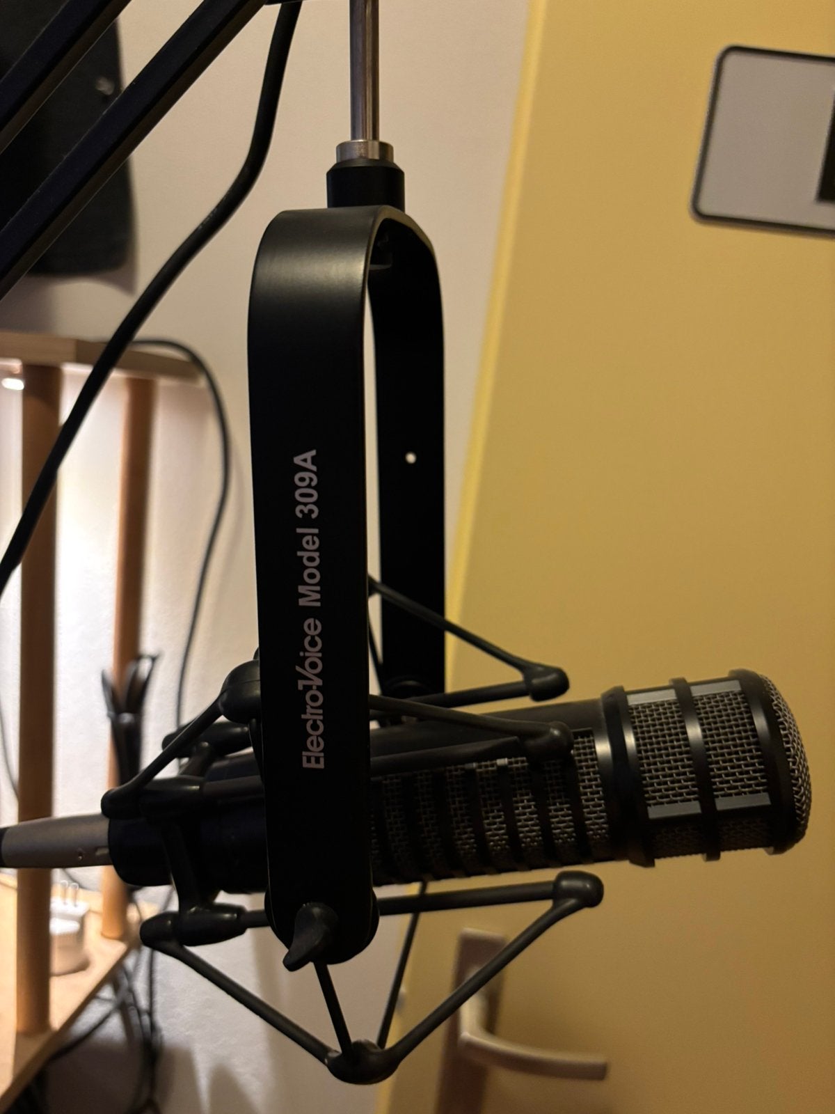 Te koop: Electrovoice RE-320 plus shockmount, Ophalen of Verzenden, Zo goed als nieuw, Audio
