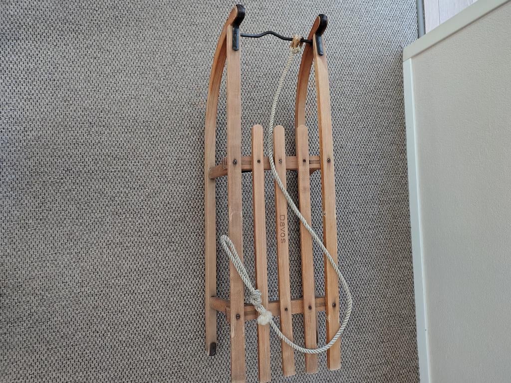 Houten Davos slee, Ophalen, Gebruikt, Hout