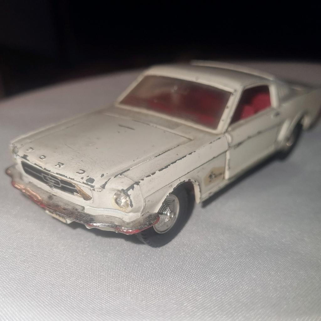 DINKY TOYS  FORD mustang nr 181, Ophalen of Verzenden, Gebruikt, Auto, Dinky Toys