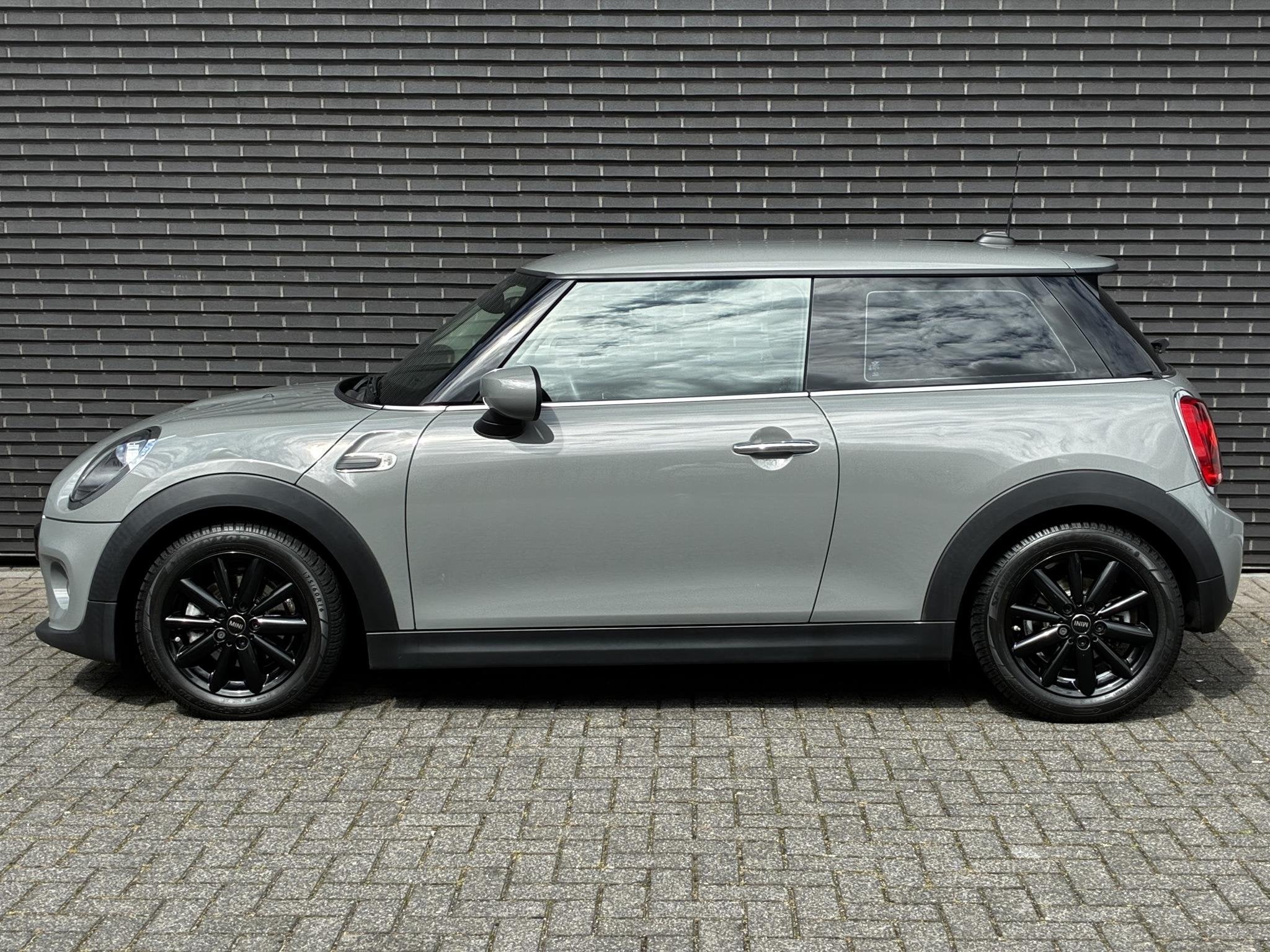 MINI Hatchback Cooper 3 deurs / Airconditioning / Bluetooth, Voorwielaandrijving, Gebruikt, 4 stoelen, 49 €/maand