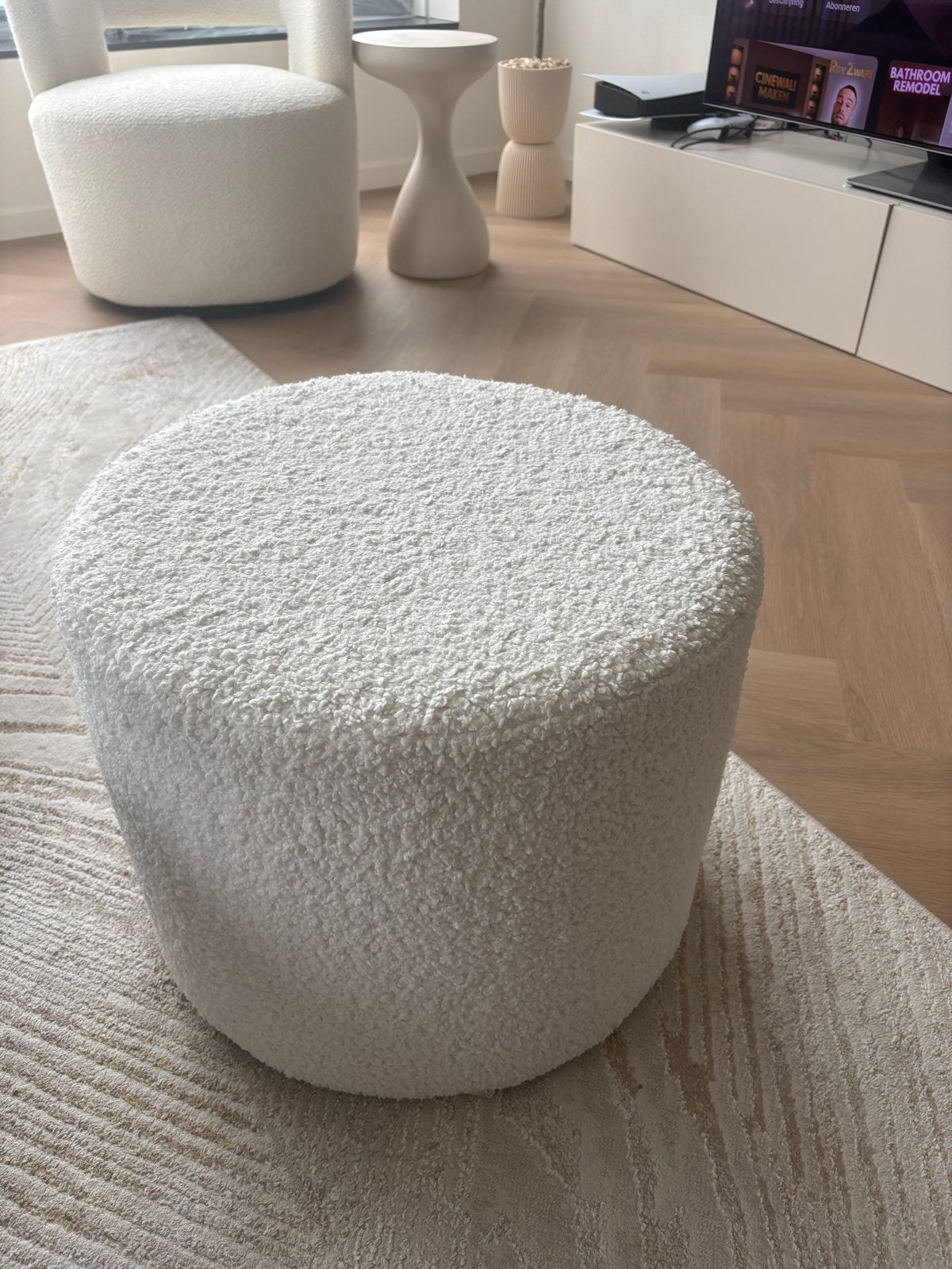 Japandi Teddy Poef - Rond en Stijlvol, Ophalen, Minder dan 50 cm, Rond, Zo goed als nieuw