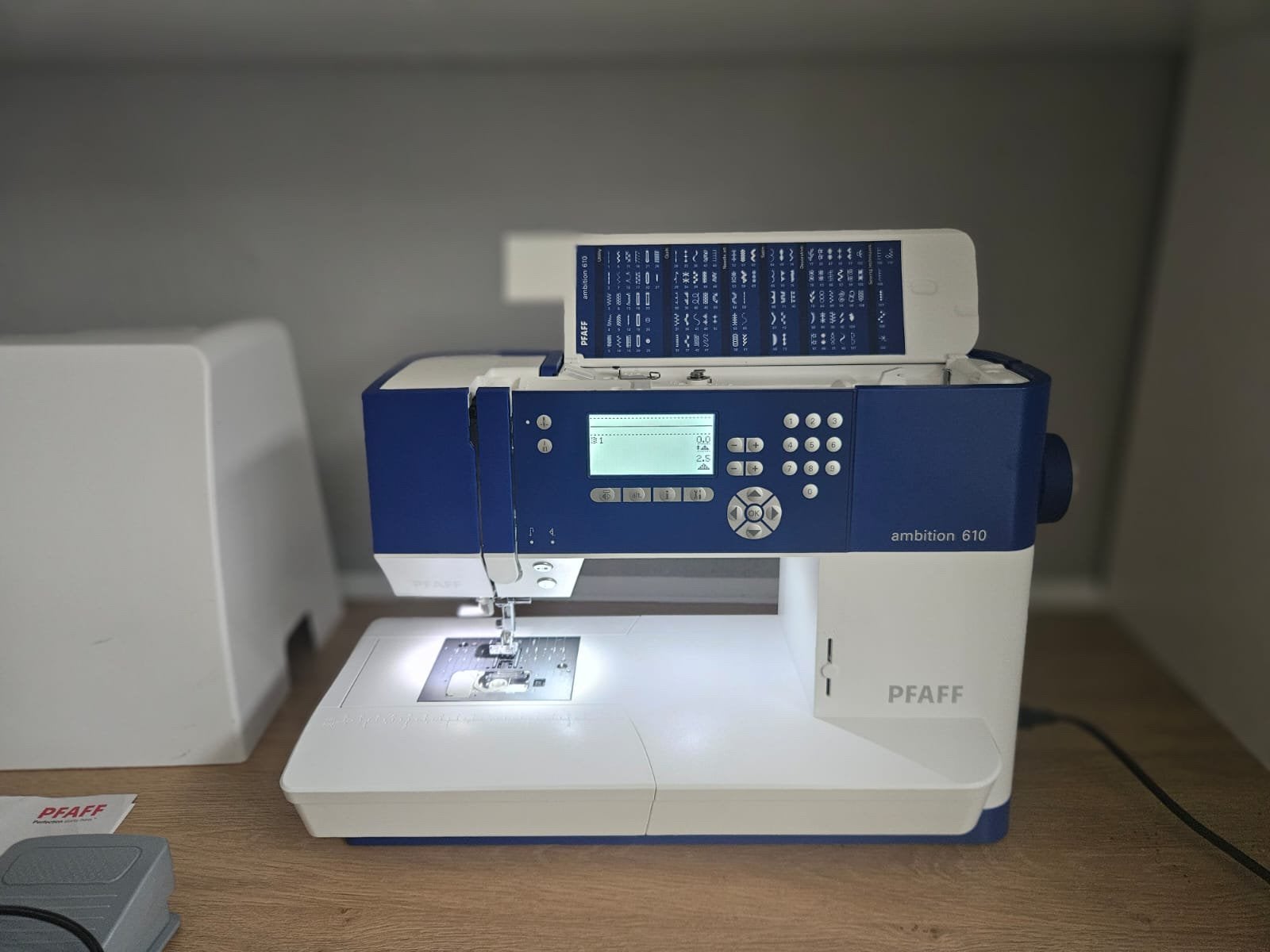 Pfaff 610 Ambition Naaimachine, Ophalen, Zo goed als nieuw, Naaimachine, Pfaff