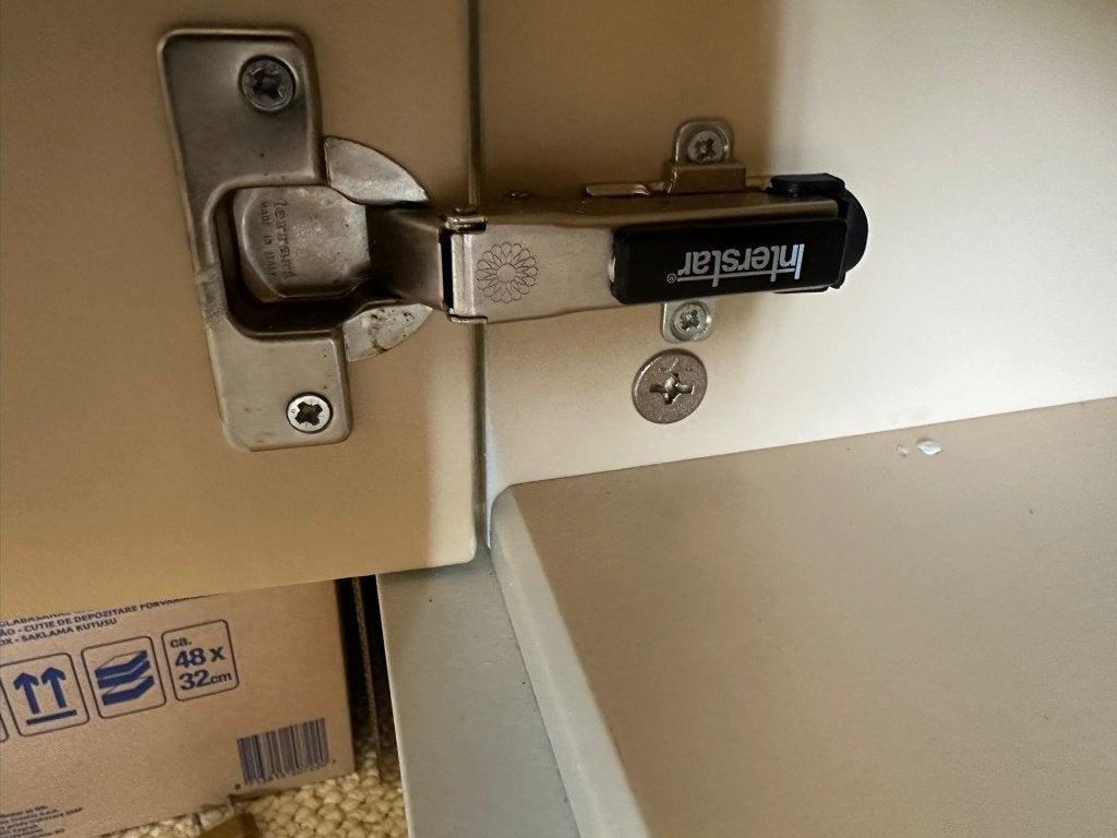 wand hangkastjes / dressoir van Interstar, Ophalen, Gebruikt, Met deur(en), 200 cm of meer