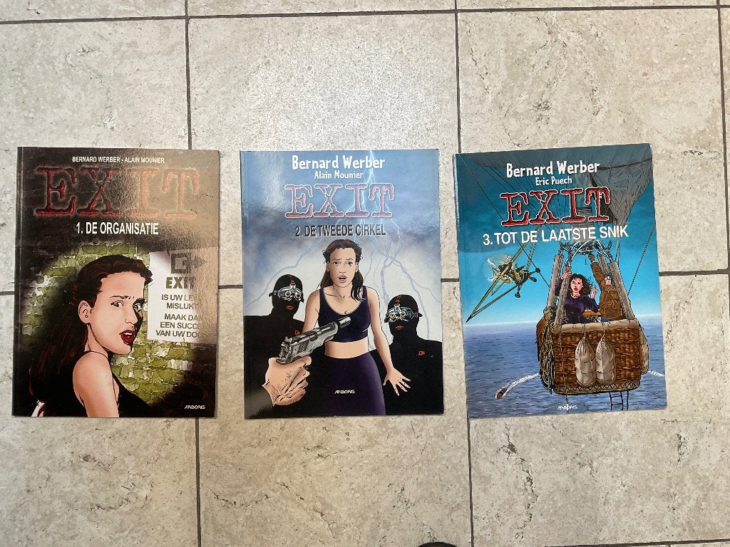 Exit 3 delen, Meerdere stripboeken, Ophalen of Verzenden, Zo goed als nieuw