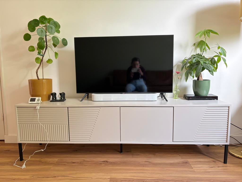 Tv meubel - beige / taupe - zgan, 150 tot 200 cm, Ophalen of Verzenden, Zo goed als nieuw, Minder dan 100 cm