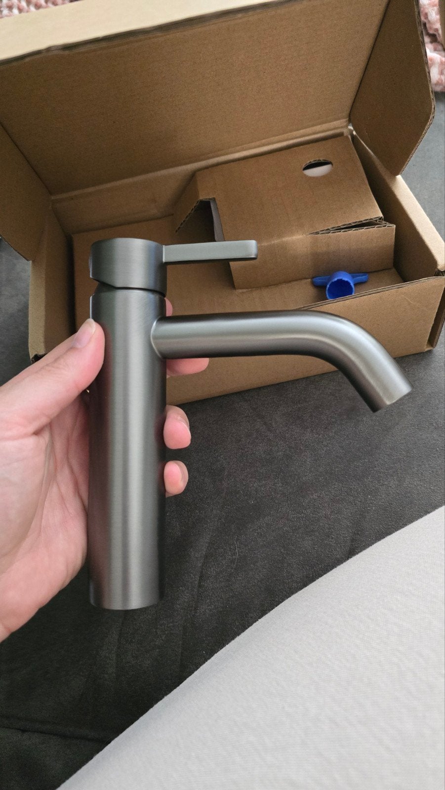 Nieuwe Gunmetal Wastafelkraan - SKY Coldstart, Doe-het-zelf en Verbouw, Ophalen of Verzenden, Nieuw, Kraan