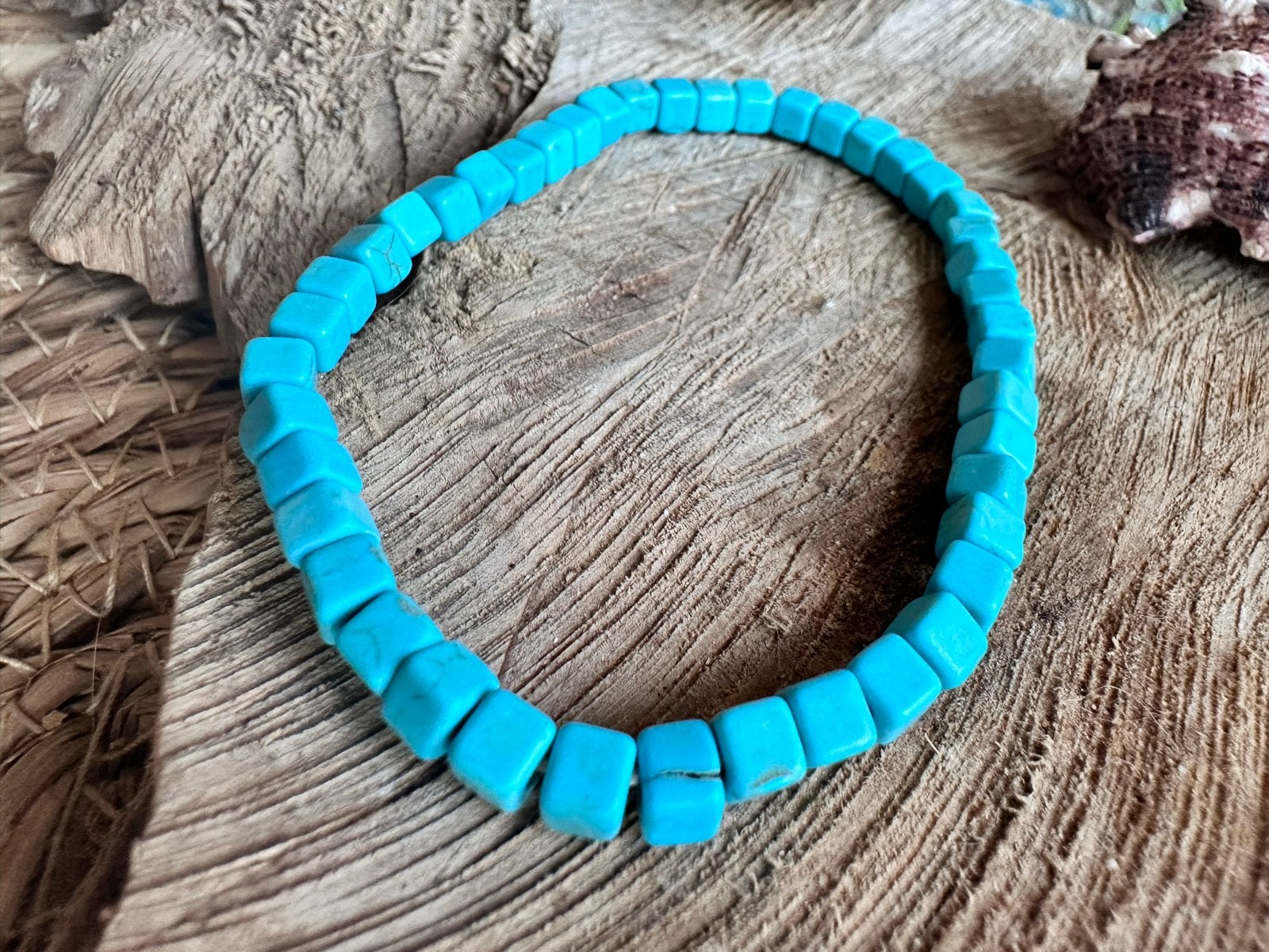 Turquoise kralenarmband - Uniek en stijlvol, Ophalen of Verzenden, Nieuw, Blauw, Overige materialen