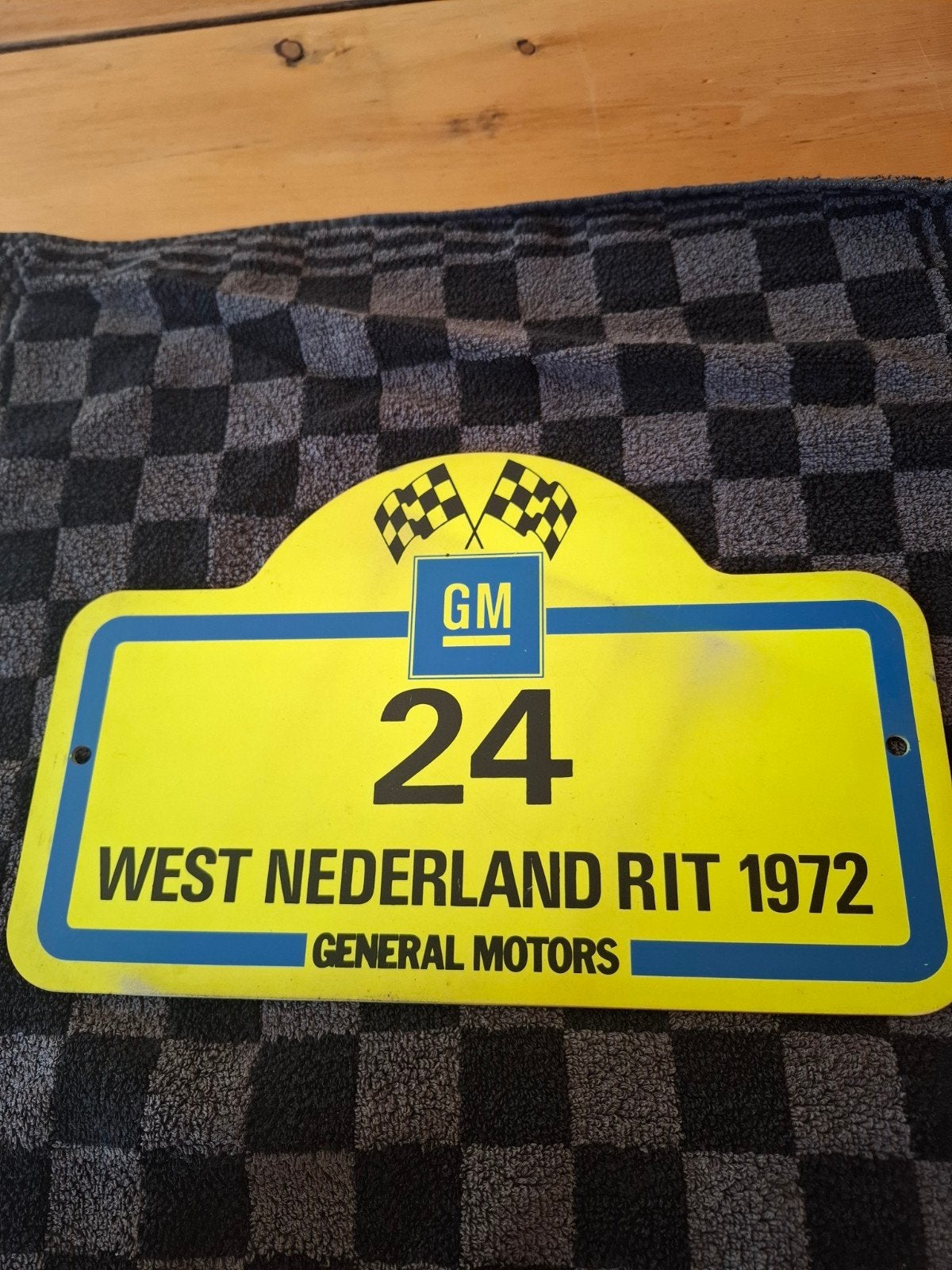 General Motors rally bordje West Nederland Rit 1972, Ophalen of Verzenden, Gebruikt, Reclamebord