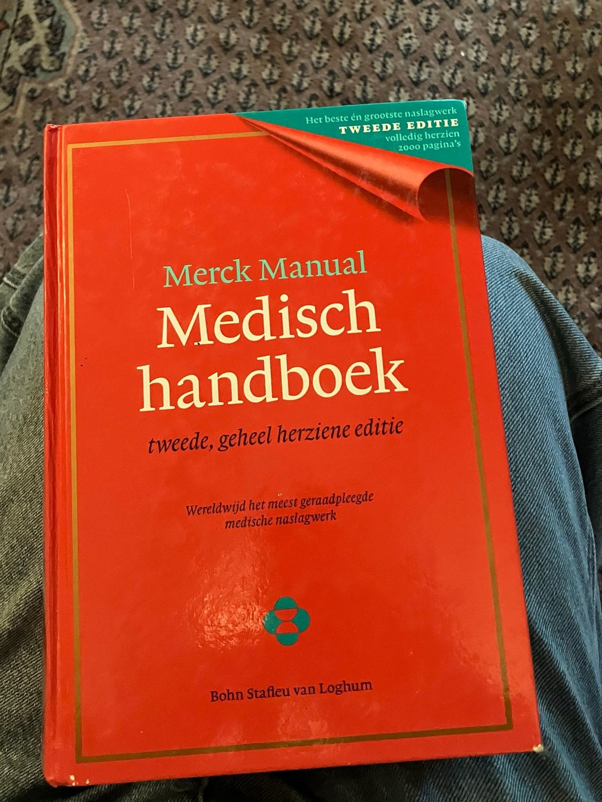 Merck Manual Medisch Handboek - 2e herziene editie, Ophalen of Verzenden, Beta, Zo goed als nieuw, WO