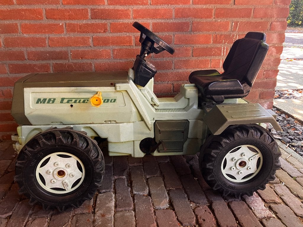 Speel traktor Mercedes, Ophalen, Gebruikt, Trapvoertuig
