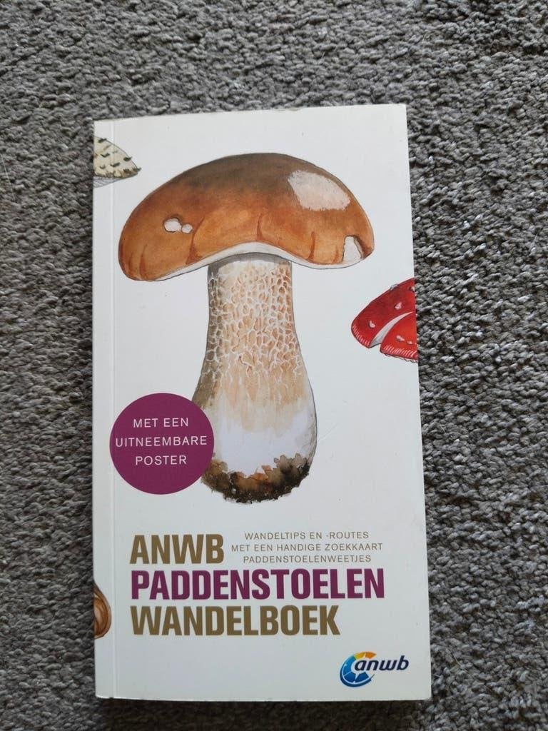 ANWB Paddenstoelen Wandelboek - Met Poster, Boeken, Bloemen, Planten en Bomen, ANWB, Ophalen of Verzenden, Zo goed als nieuw