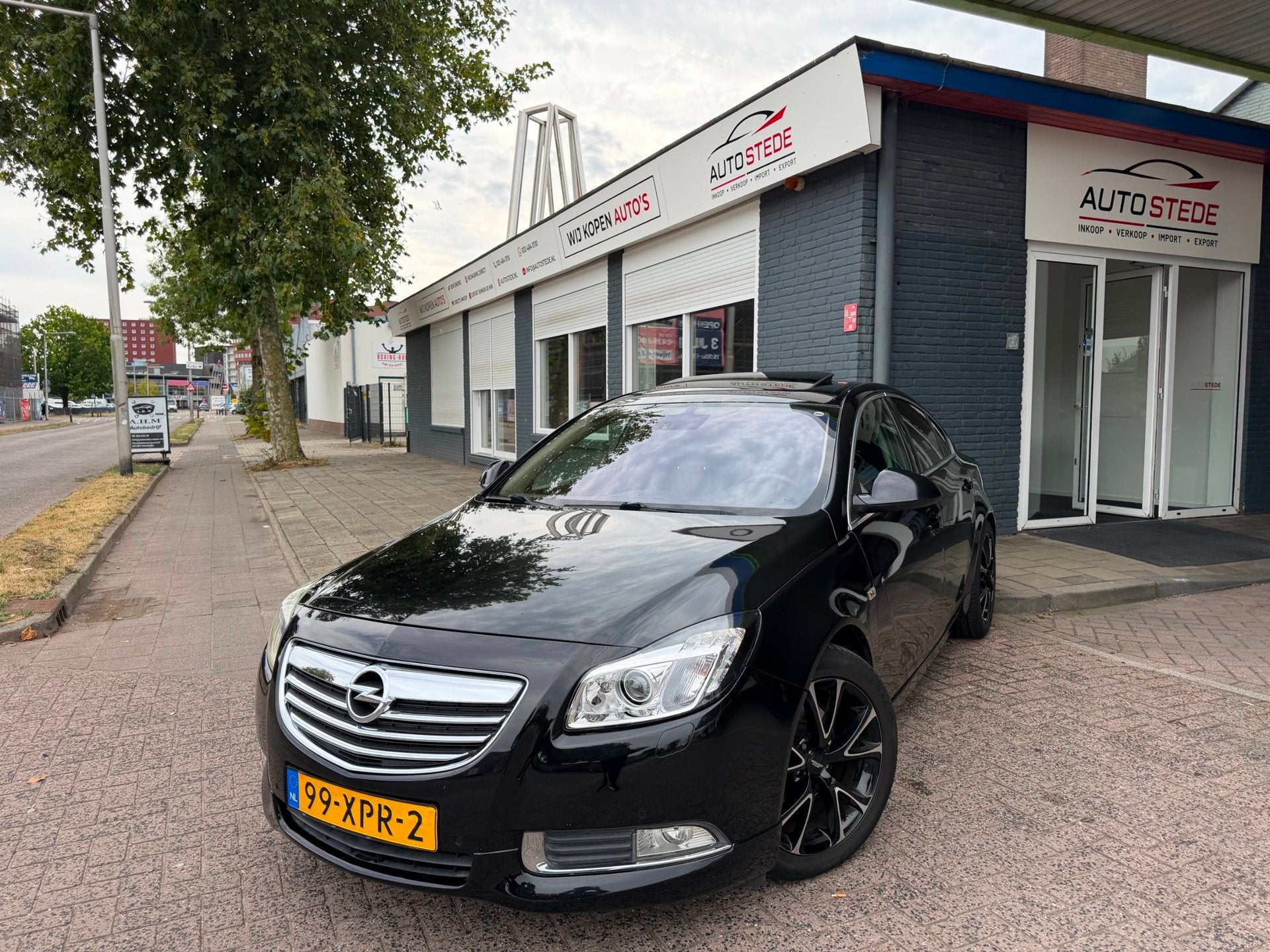 Opel Insignia 2.0 T Executive AIRCO LEER DAKJE TREKHAAK, Auto's, Opel, Gebruikt, 4 cilinders, Leder en Stof, Zwart