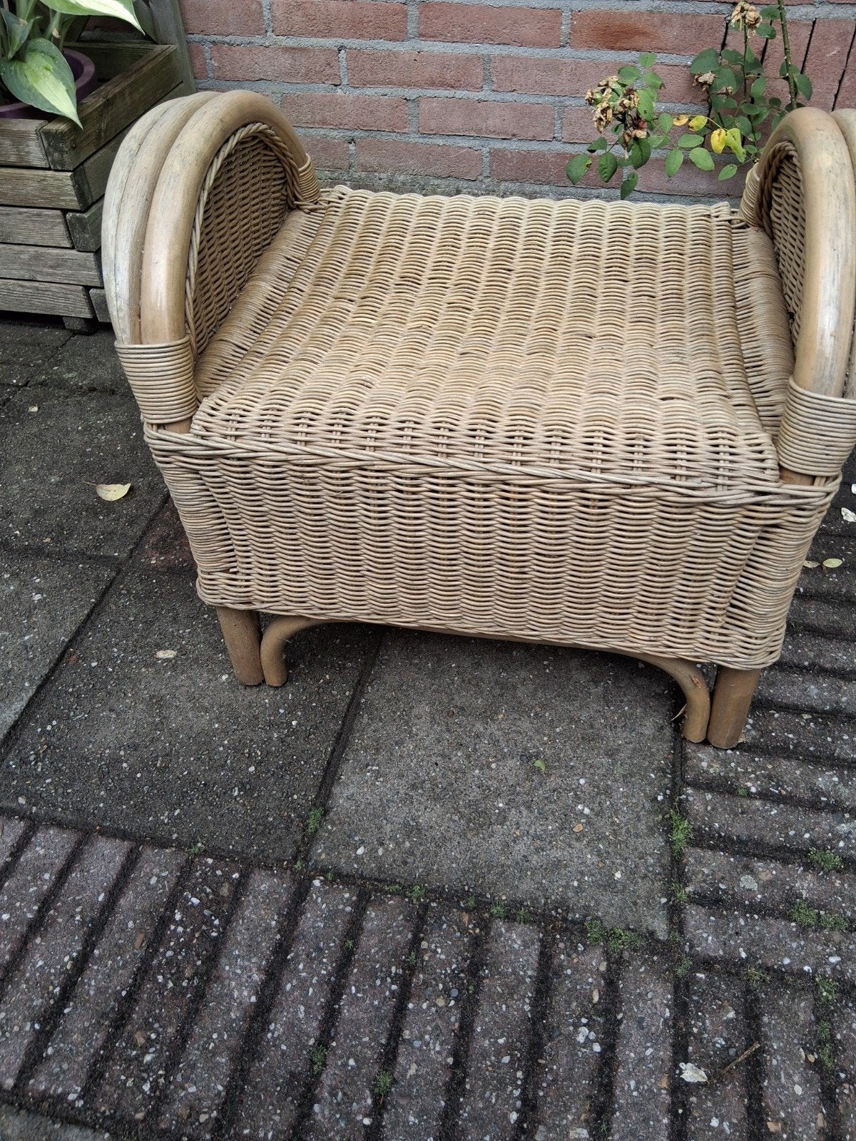 rotan voetenbank, Ophalen, Zo goed als nieuw, Rotan