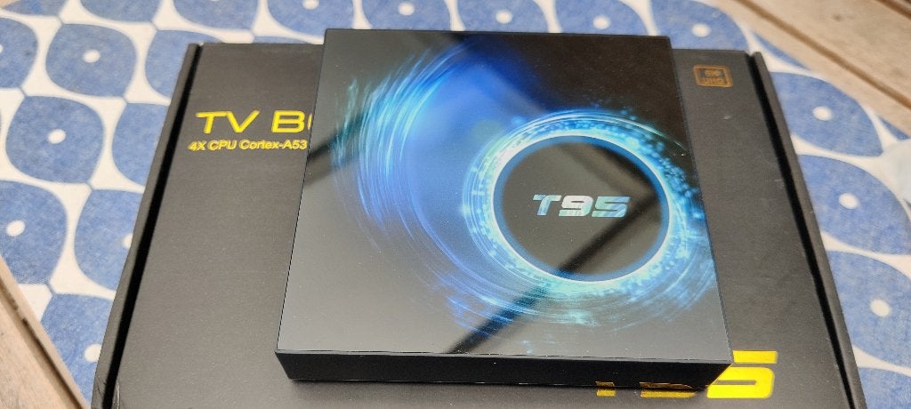 t 95 tv box, Ophalen of Verzenden, Zo goed als nieuw, HDMI