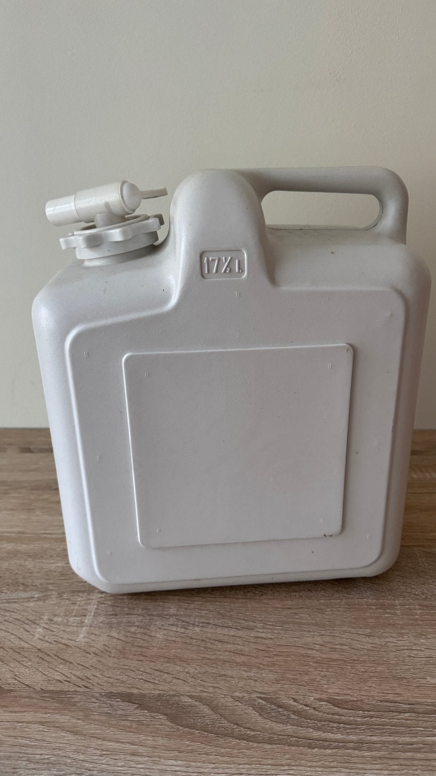 Watertank voor kamperen of caravan. 17,5 L., Ophalen of Verzenden, Zo goed als nieuw