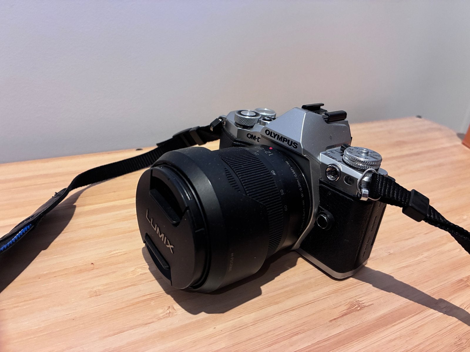 Olympus EM5 II met LUMIX 12-60 Lens - Goede Staat, Ophalen of Verzenden, Zo goed als nieuw, Olympus, Accu