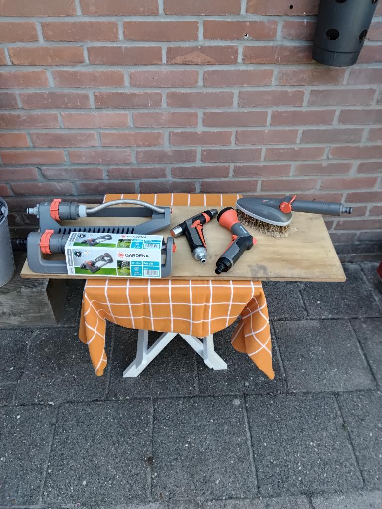 Gardena water, Ophalen of Verzenden, Zo goed als nieuw, Zwenksproeier