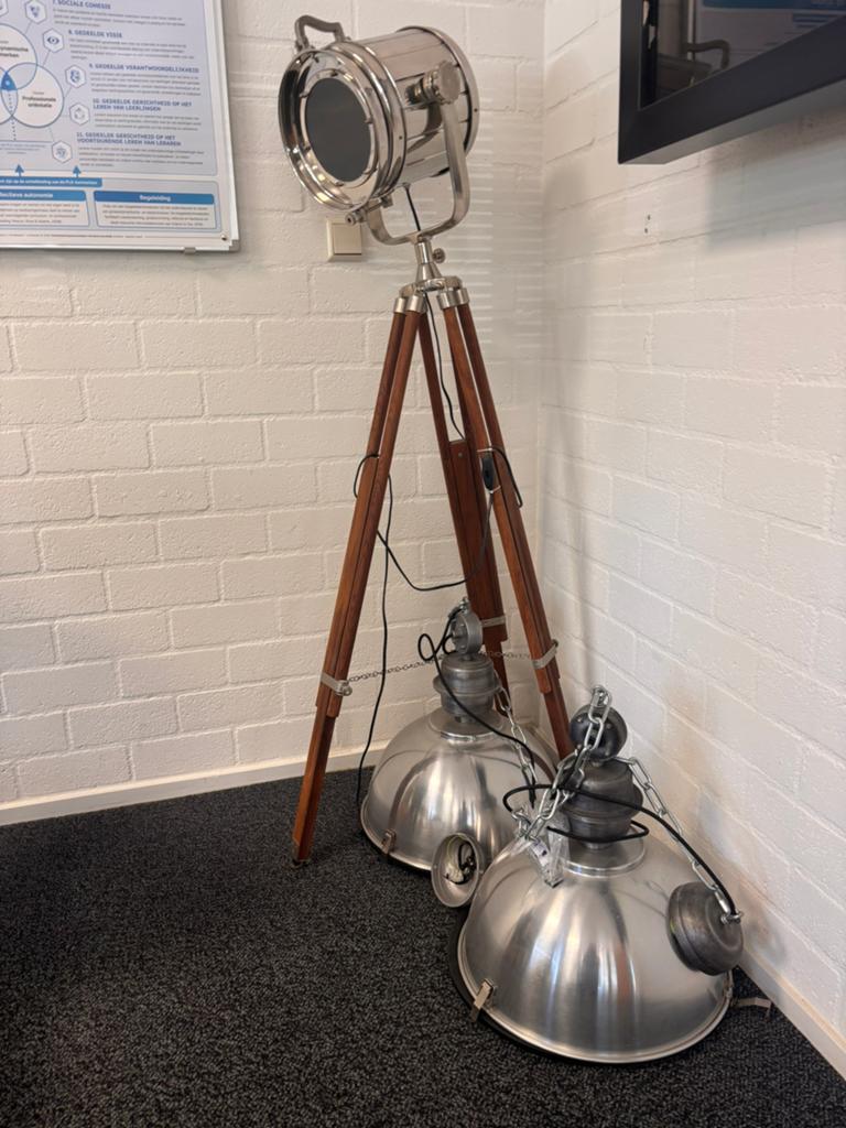 Lampen: 2 hanglampen en 1 staande lamp, Huis en Inrichting, Ophalen of Verzenden, Zo goed als nieuw, 150 tot 200 cm
