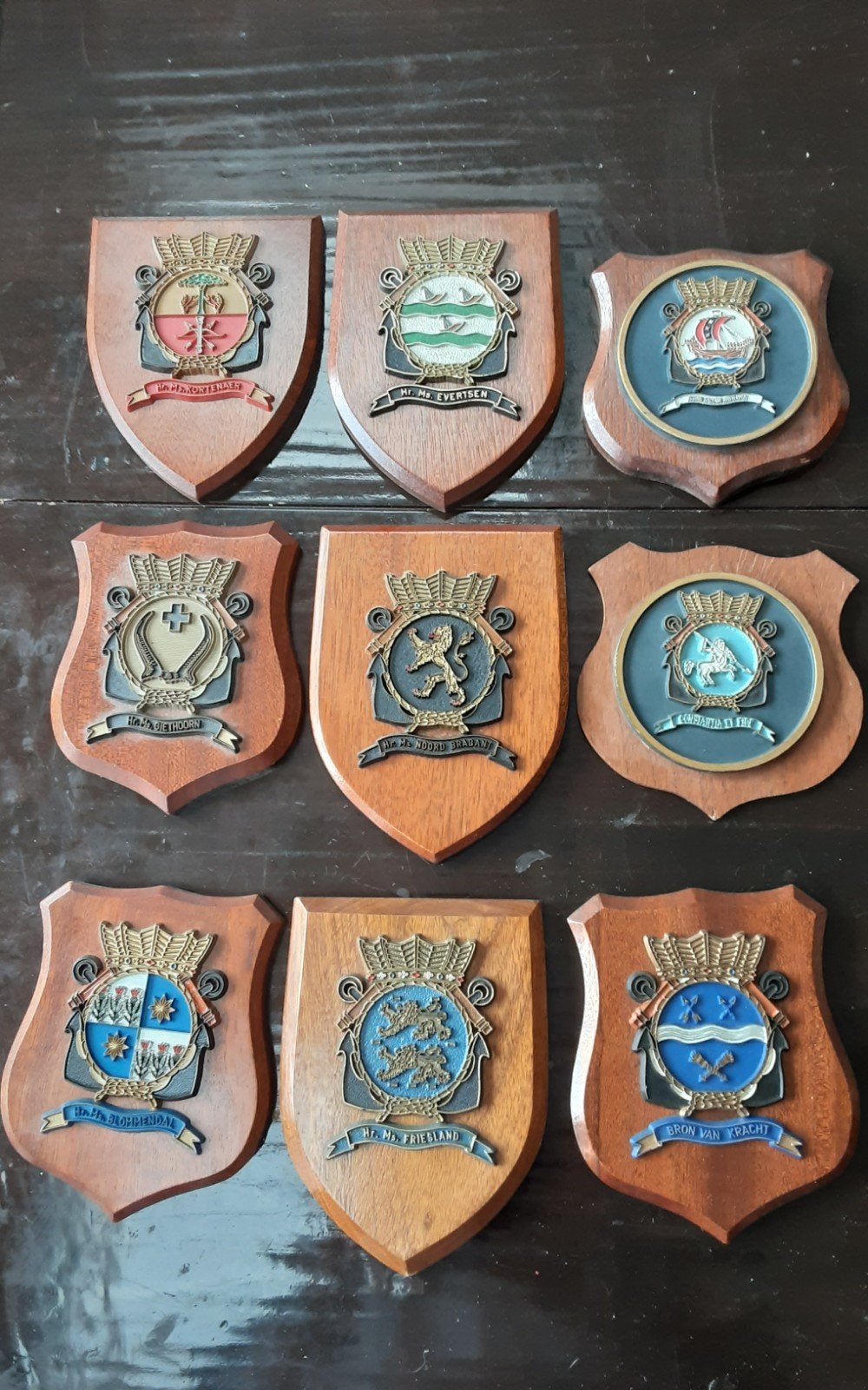 Schildjes van marineschepen vanaf 1973, Ophalen of Verzenden, Marine, Nederland, Overige typen