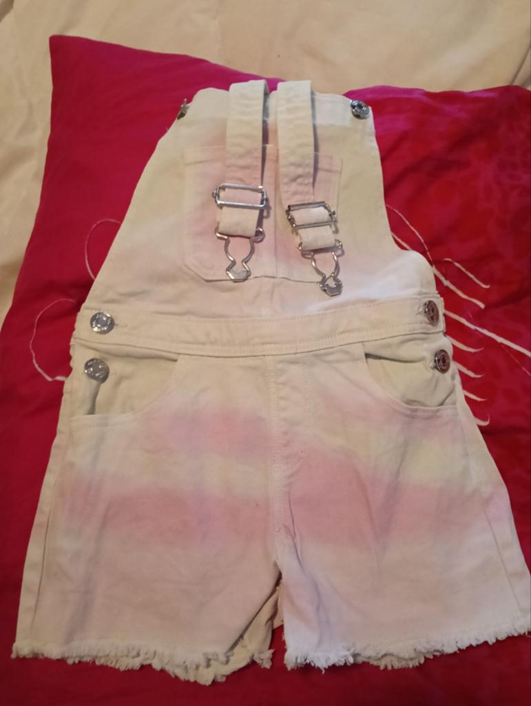 Leuke Primark tuinbroek short voor meisjes, maat 116, Kinderen en Baby's, Gebruikt, Meisje, Primark, Ophalen
