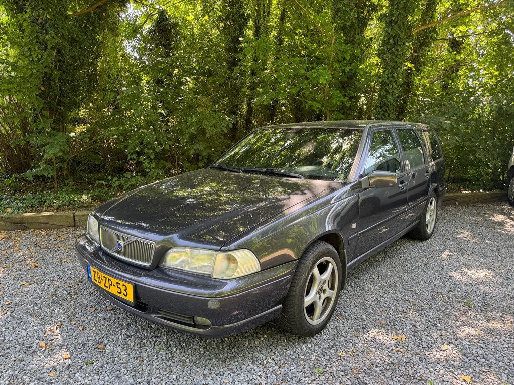 Volvo V70 2.0 Luxury-Line inruilkoopje voor handel of export, Auto's, Volvo, Bedrijf, Te koop, V70, ABS, Airconditioning, Automatische klimaatregeling