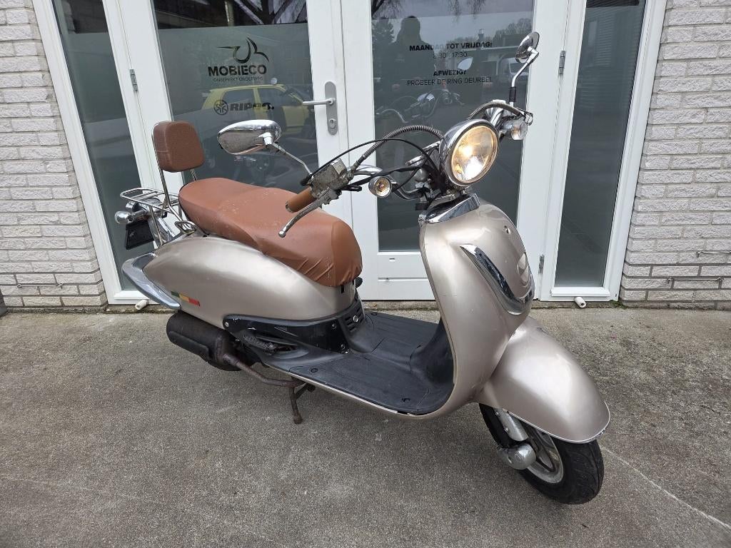 IVA Roma / Retro scooter, 35 km/uur, opknapper, Overige merken, Gebruikt, Ophalen of Verzenden, Benzine