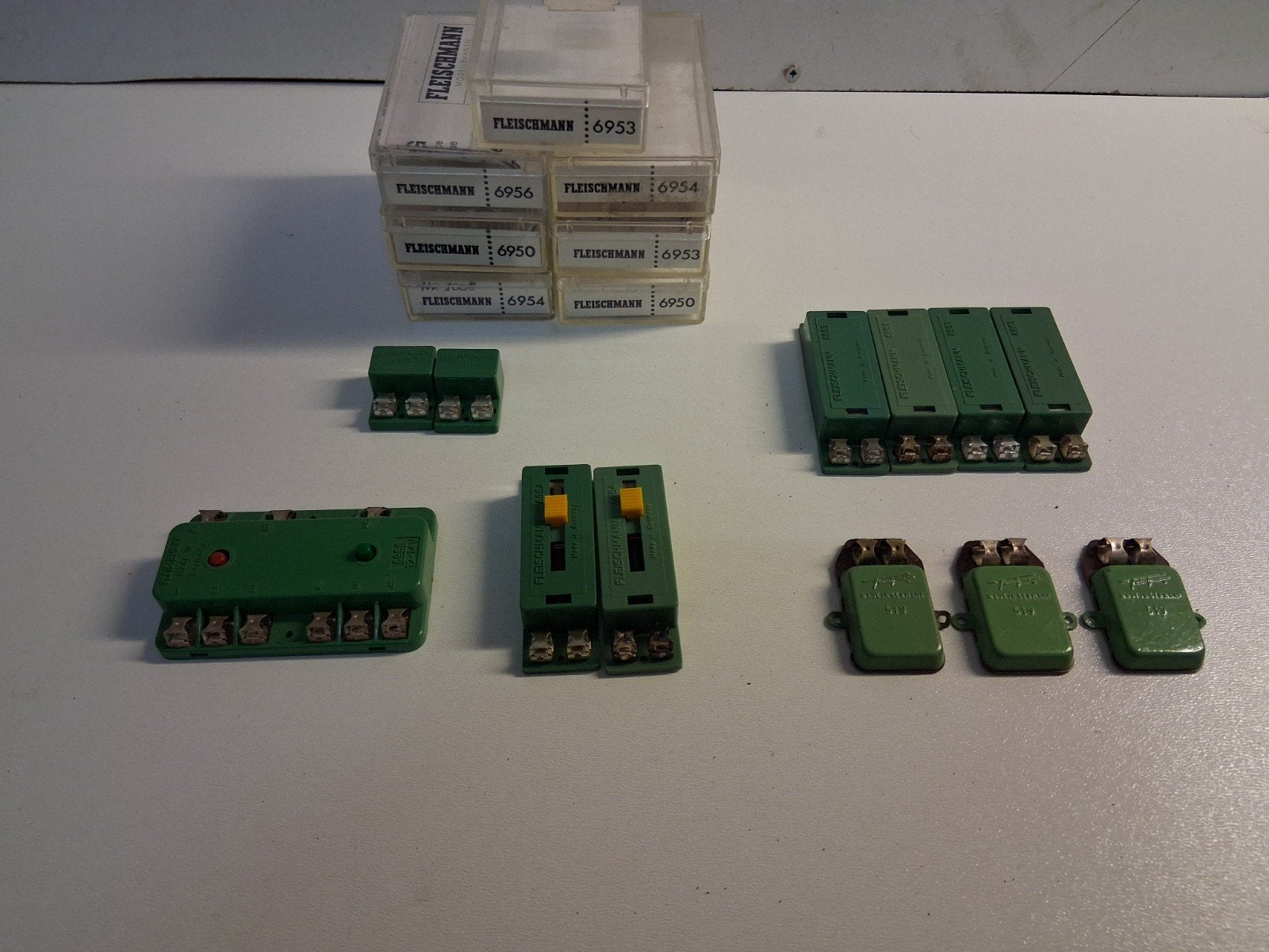 12 x 6900 serie schakellaars  allemaal in zeer goede staat, Gelijkstroom, Fleischmann, Overige typen, Ophalen of Verzenden