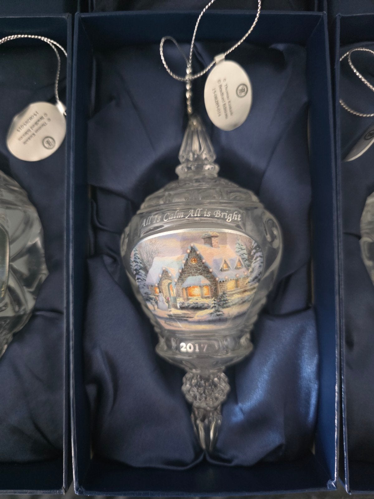 3x Thomas Kinkade kerstornamenten 2016, 2017 en 2018, Ophalen of Verzenden