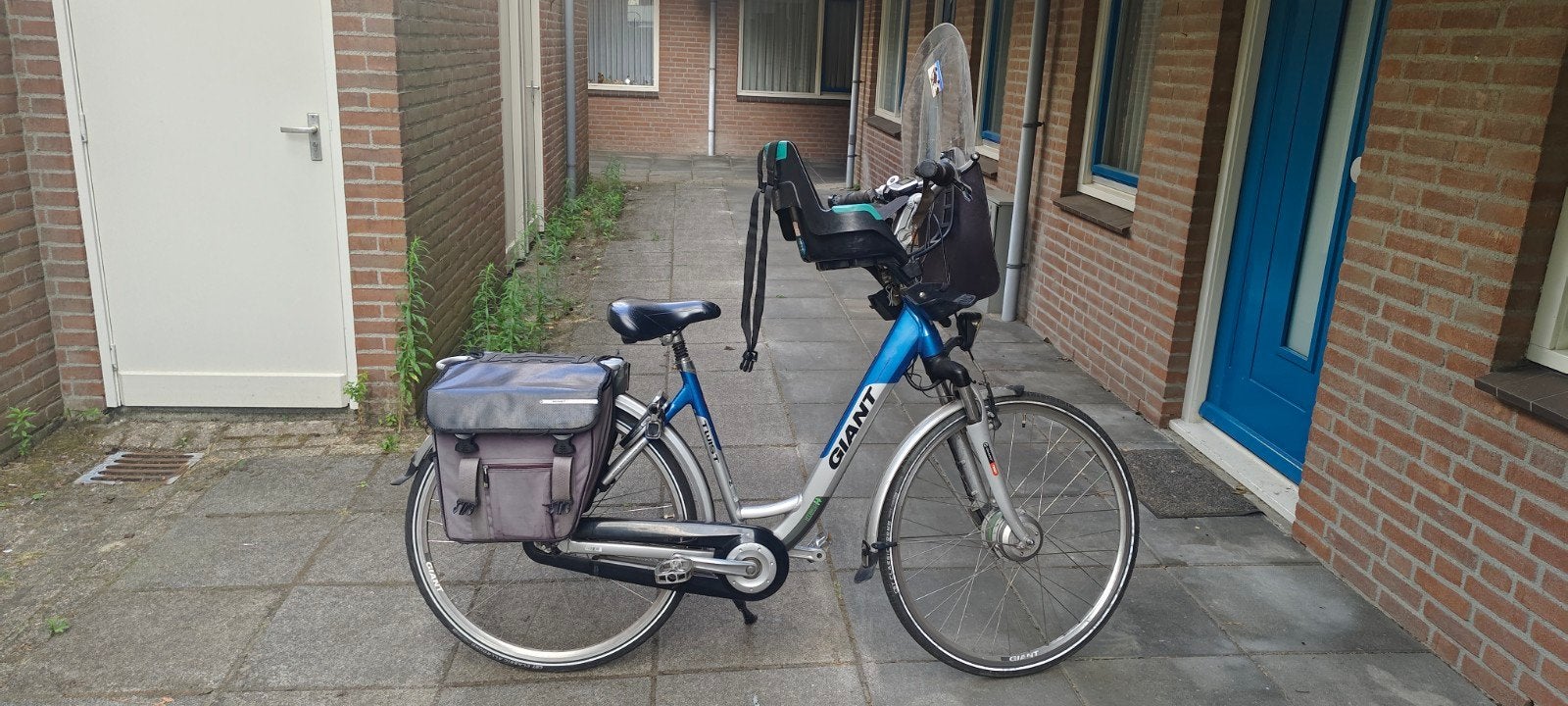 Giant Twist elektrische fiets met fietstassen, Ophalen, Gebruikt, Velgrem, Versnellingen