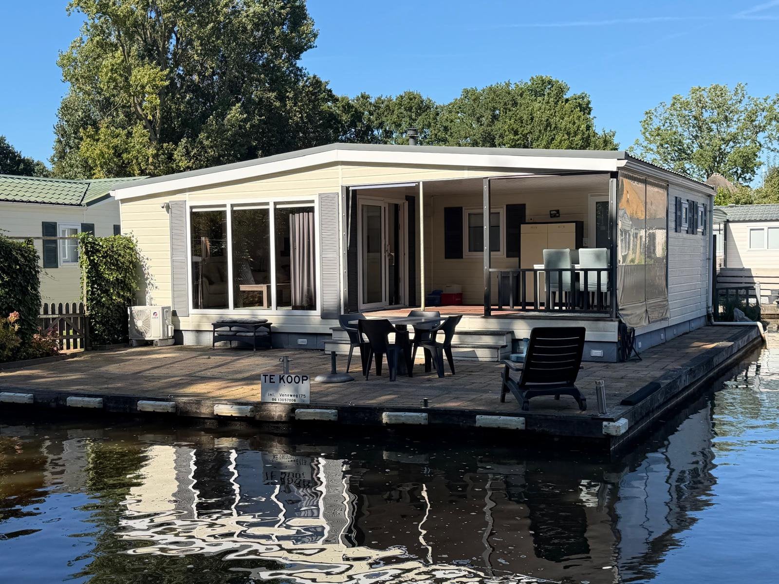 Te koop Chalet aan het water in Wanneperveen /Giethoorn, Caravans en Kamperen, Tot en met 4