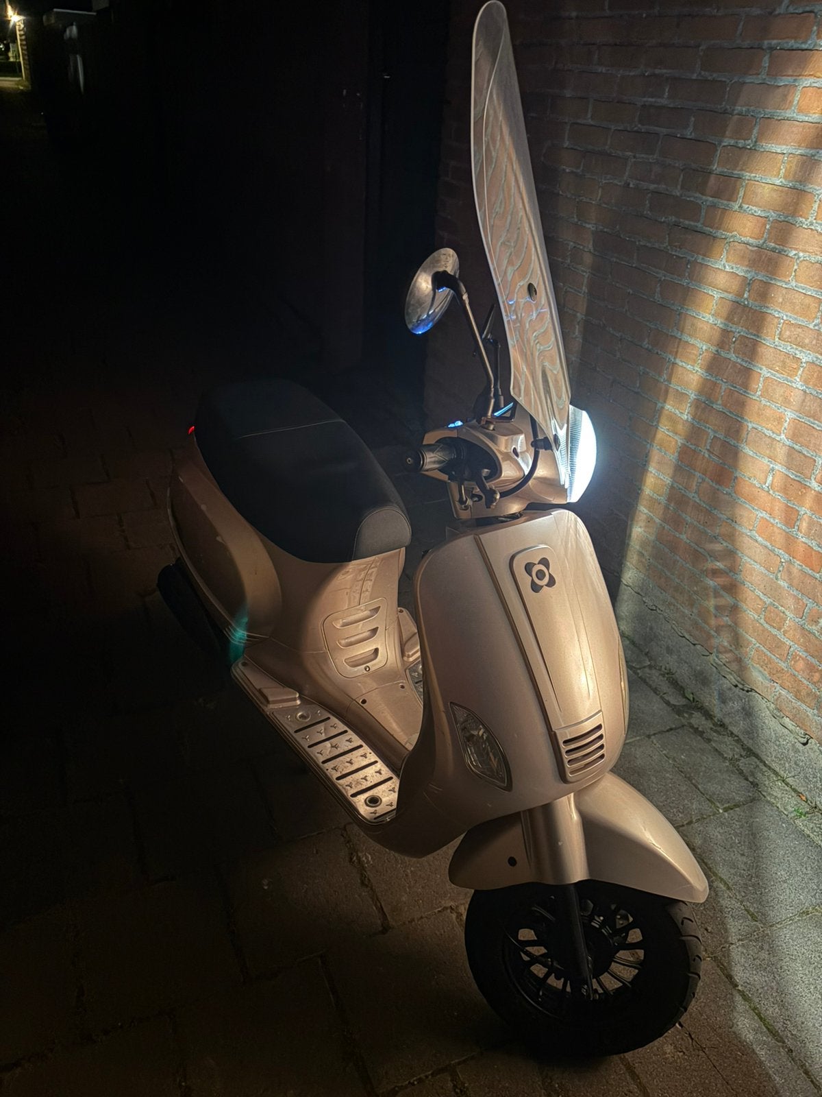 AGM VX50 Scooter/Snorfiets, Fietsen en Brommers, Ophalen, Zo goed als nieuw, Benzine, Overige merken