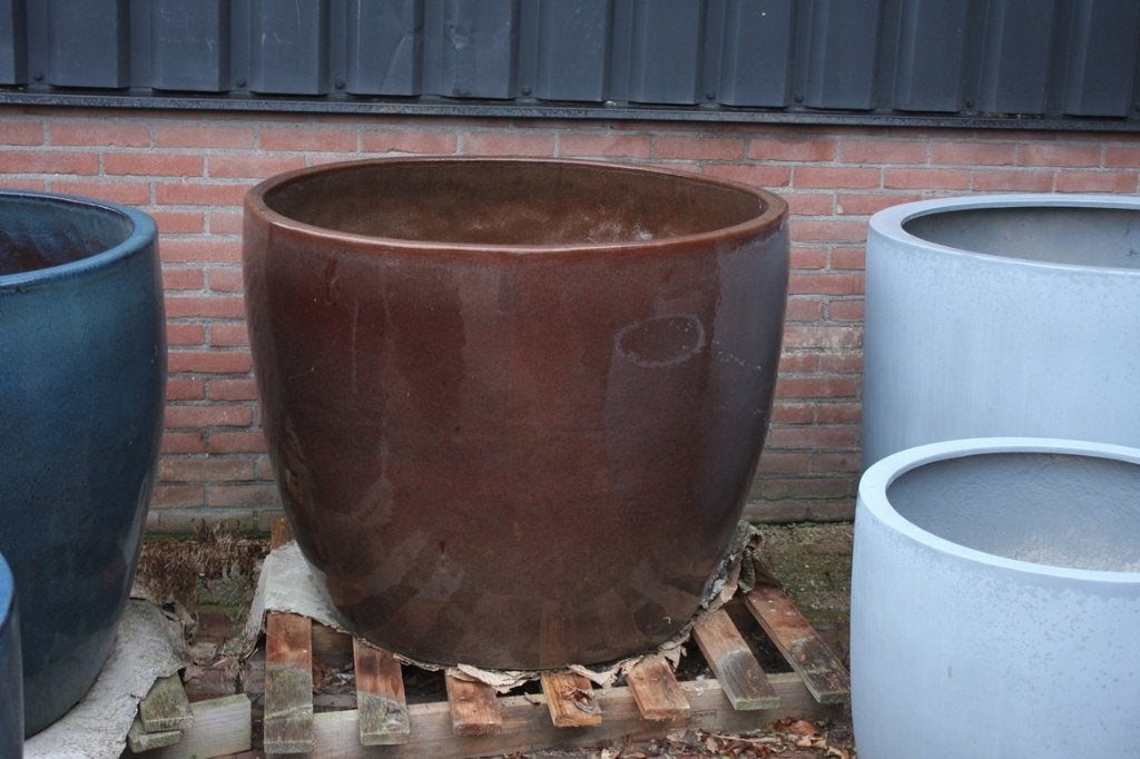 Prachtige grote ronde geglazuurde bloempot donkerbruin Ø100