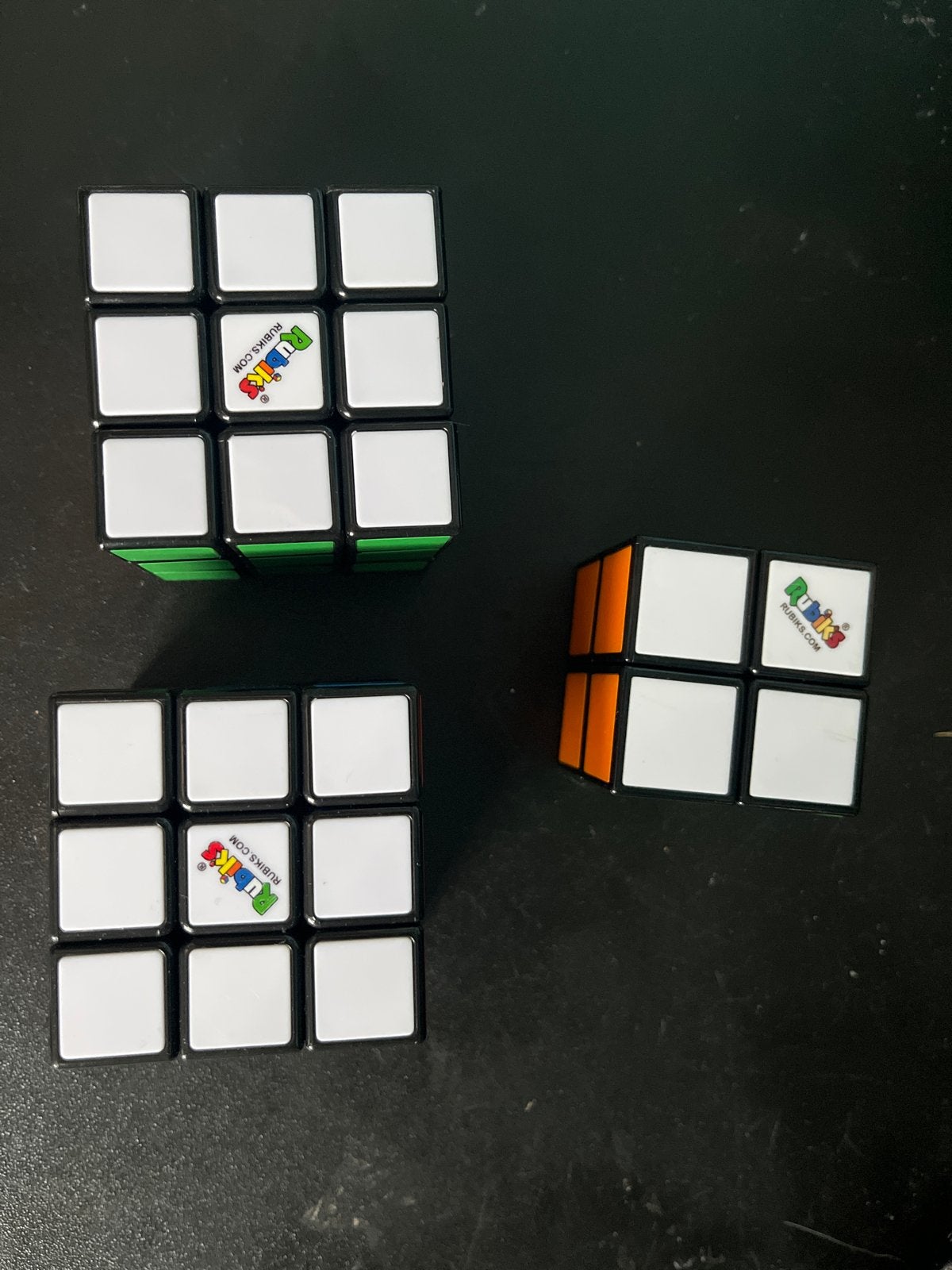 Rubik's kubussen: 2x 3x3x3 en 1x 2x2x2, Ophalen of Verzenden, Zo goed als nieuw, Rubik's of 3D-puzzel