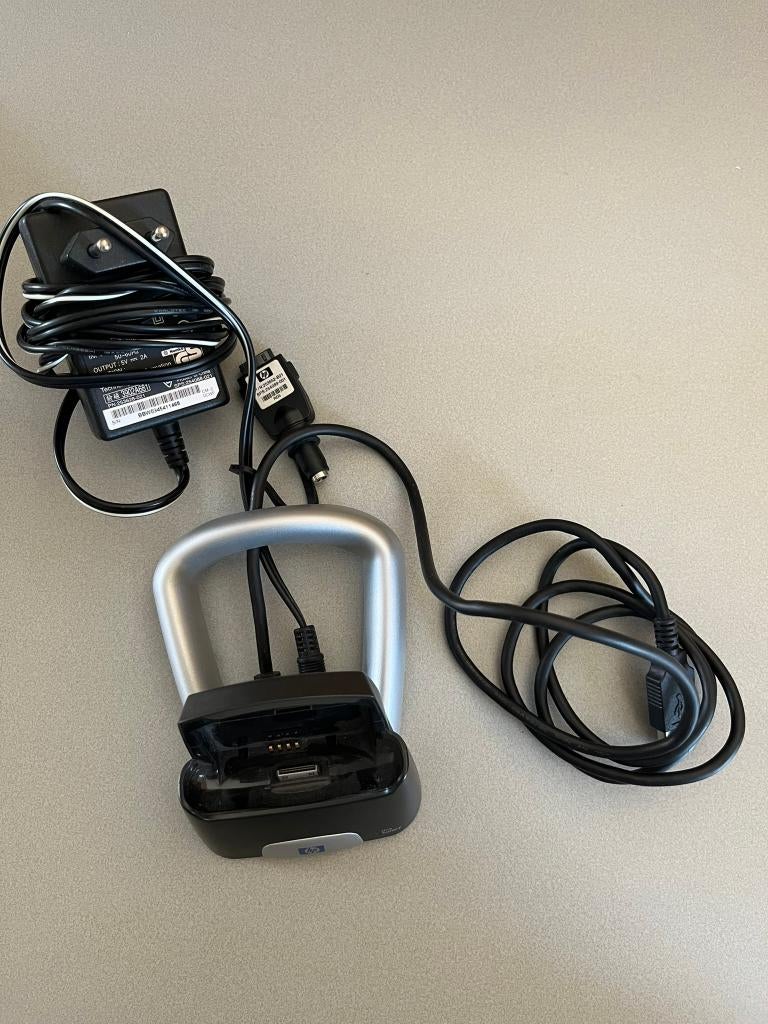 HP iPAQ oplader, iPAQ TomTom-navigator en iPAQ raamsteun, Ophalen, Gebruikt, Overige systemen, Overige merken