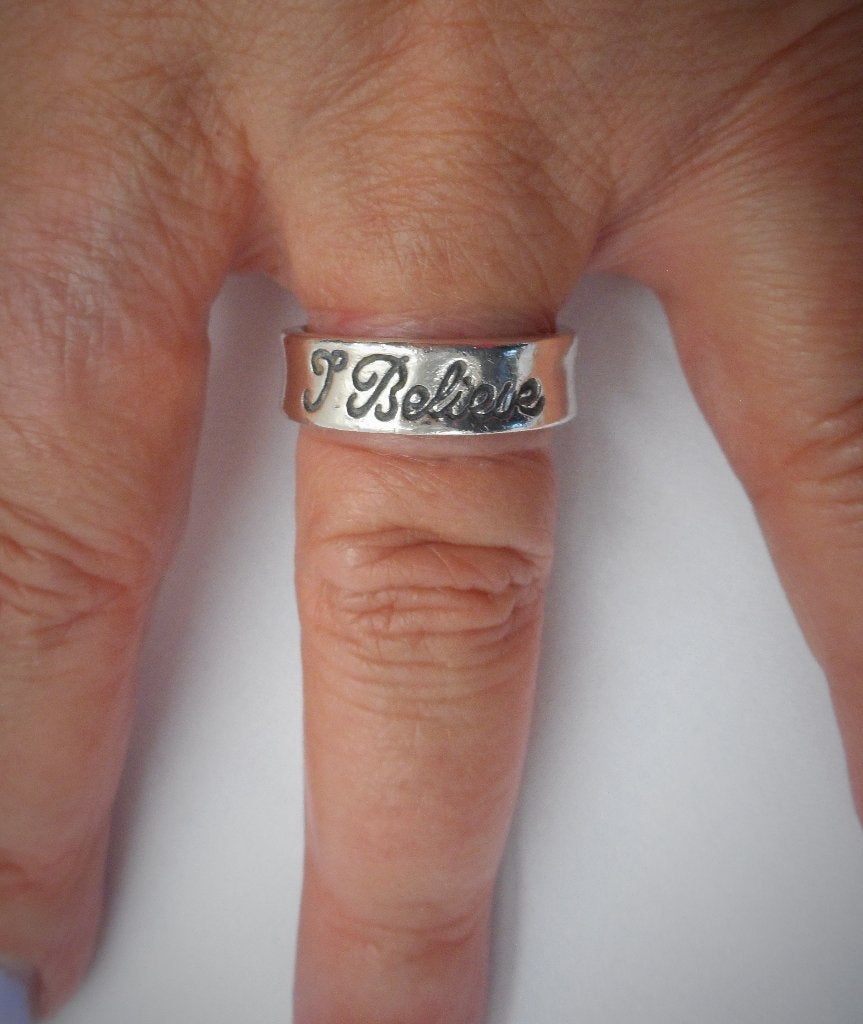 Zilveren bijzondere vintage religie ring I Believe nr.927