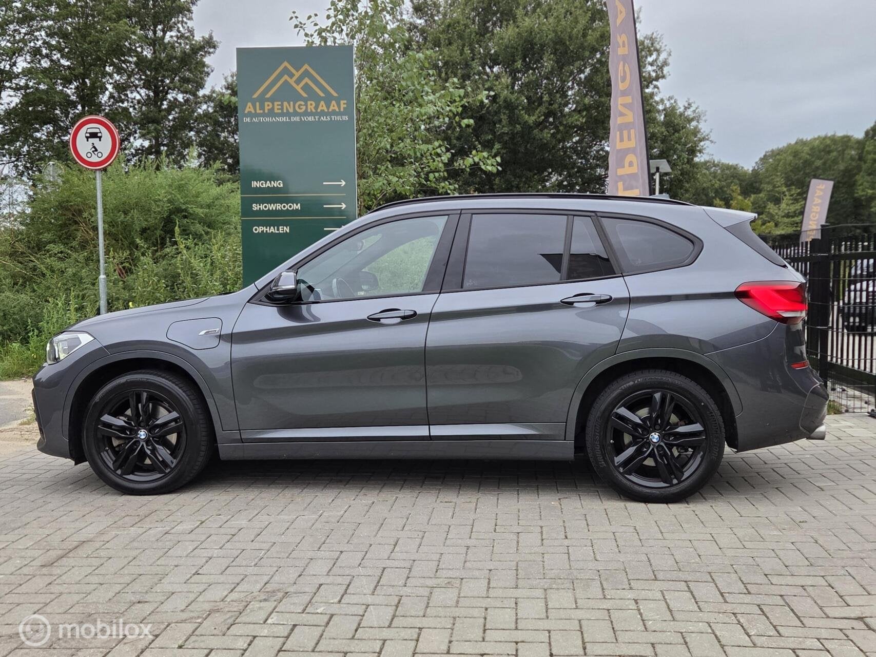 BMW X1 xDrive25e M-Sport eDrive Edition Dealeronderhouden 55, Dealer onderhouden, Gebruikt, Plug-in hybride, Bedrijf