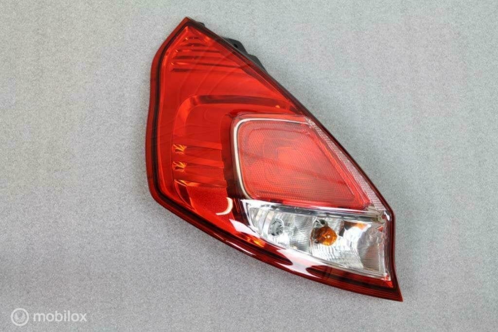 Achterlicht links ford fiesta mk7 (2013-2017)
