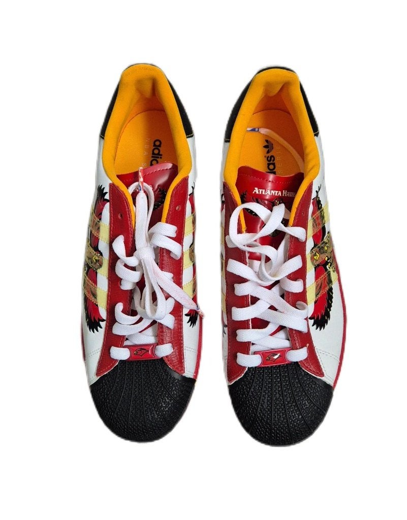 Adidas Superstar 1 “Atlanta Hawks” | Size UK 10, Overige kleuren, Nieuw, Ophalen of Verzenden, Sneakers of Gympen