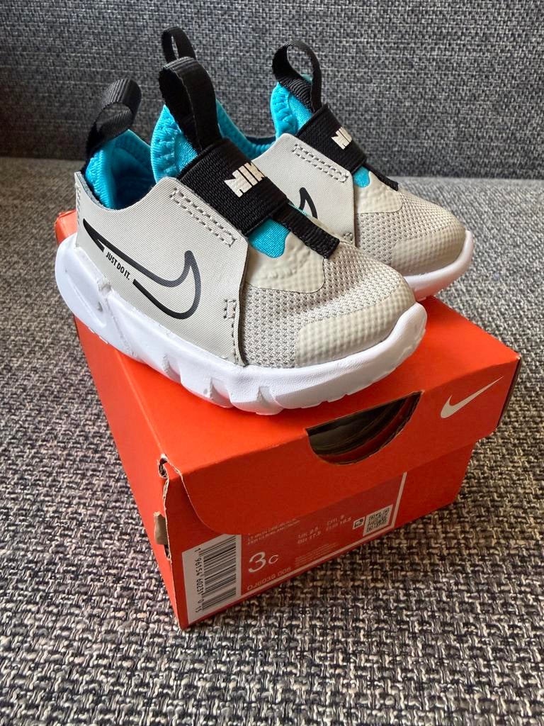 Nike Flex Runner - Maat 18.5 - Nieuw in doos, Schoentjes, Jongetje of Meisje, Nieuw, Ophalen of Verzenden