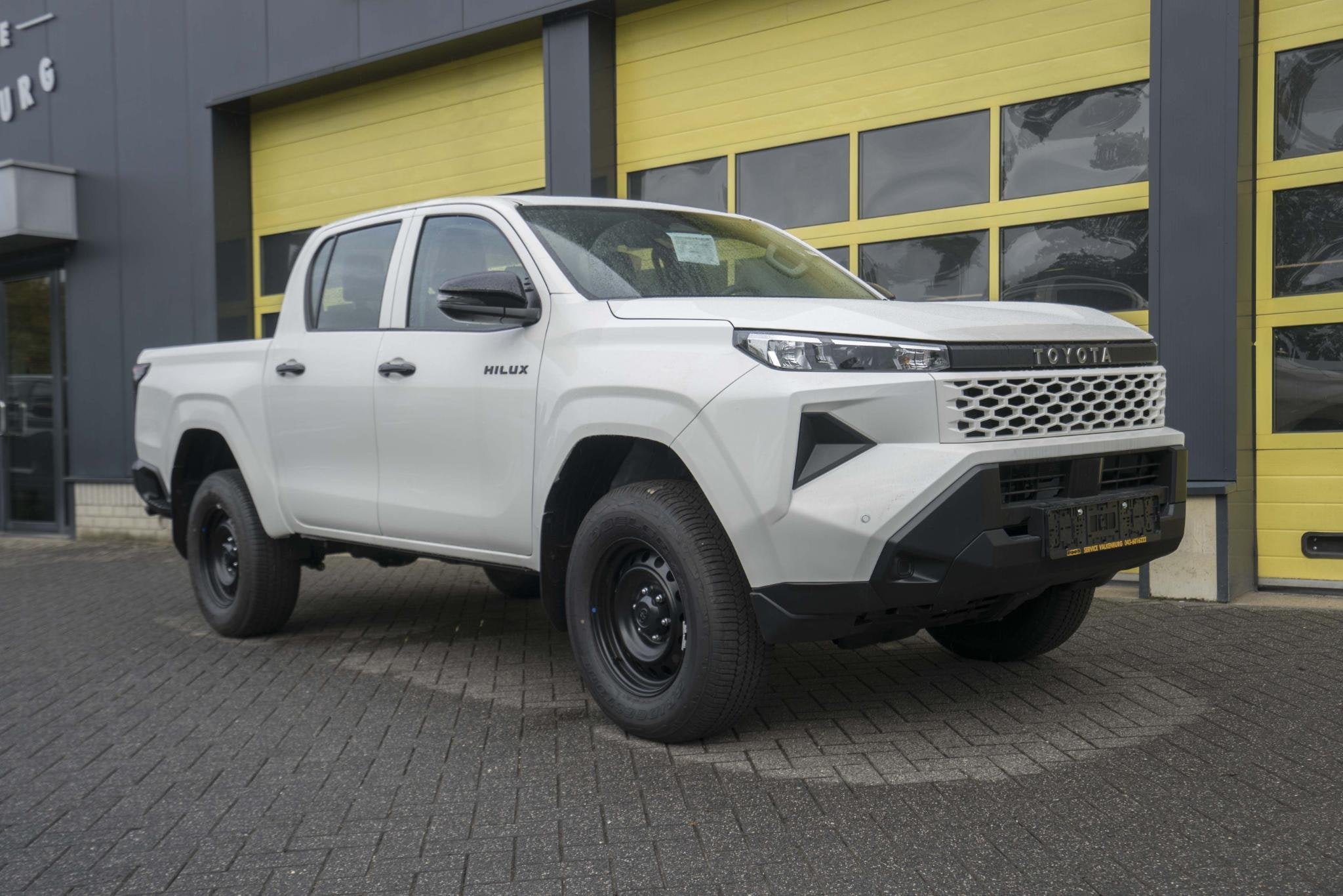 Toyota Hilux 2.8 D-4D MHEV Double Cab Auto 4WD Active, Automaat, 4 cilinders, Bedrijf, Diesel