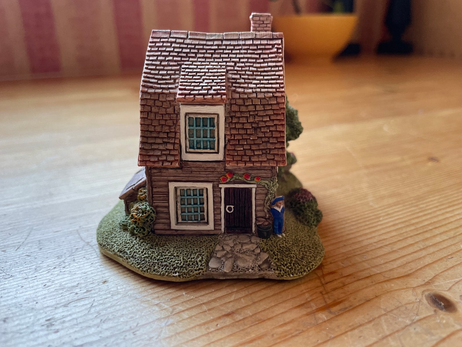 Lilliput Lane The Nutshell 1992 - Gedetailleerd Huisje, Ophalen of Verzenden, Gebruikt