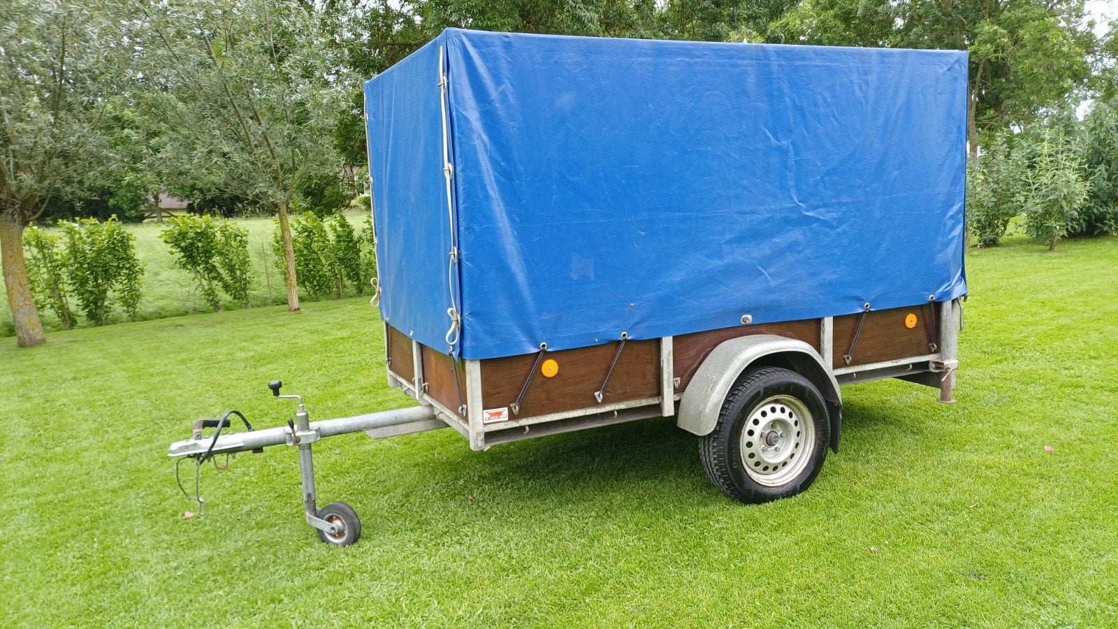 Te koop een nette hapert huif aanhanger, Ophalen
