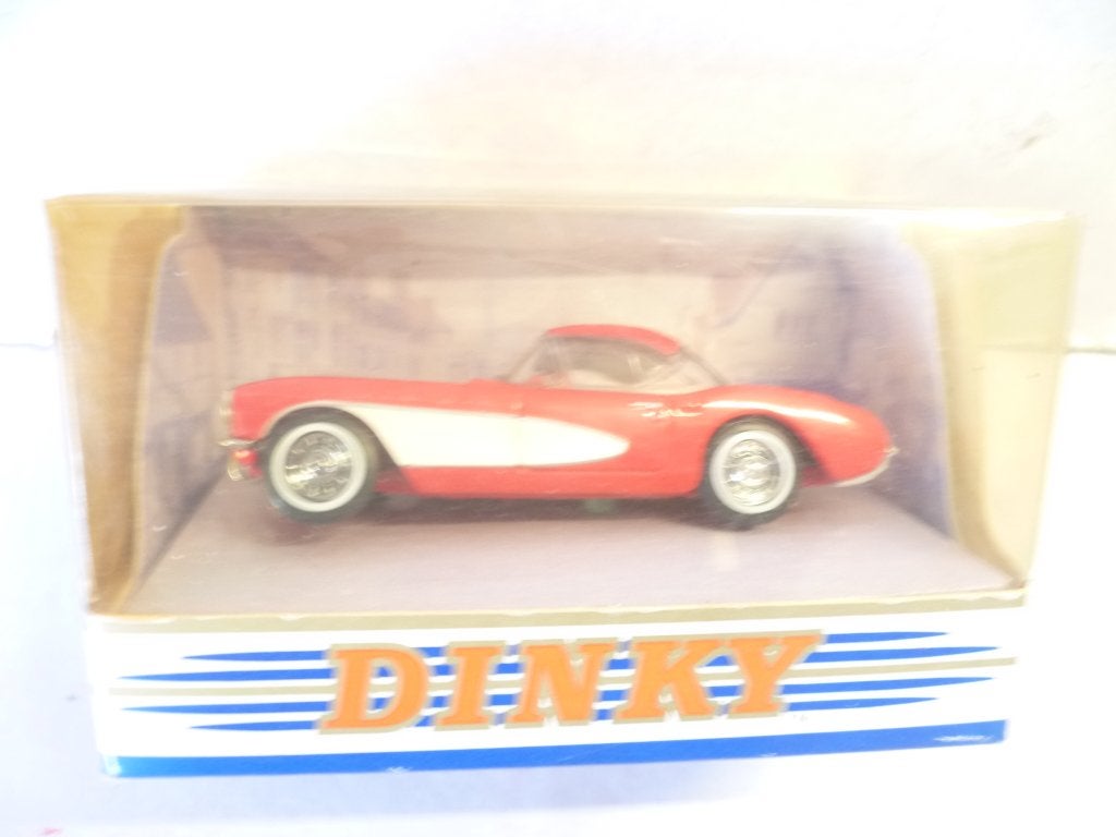 Matchbox Dinky DY 23 Chevrolet Corvette rood wit 1:43 auto, Ophalen of Verzenden, Nieuw, Auto, Matchbox