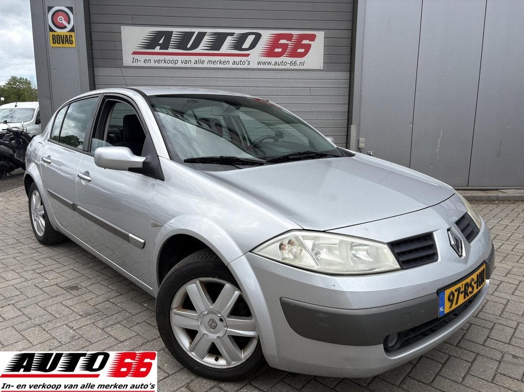 Renault Megane 1.6-16V Privilège Luxe APK tot 07-2027, Voorwielaandrijving, Gebruikt, Zwart, 4 cilinders