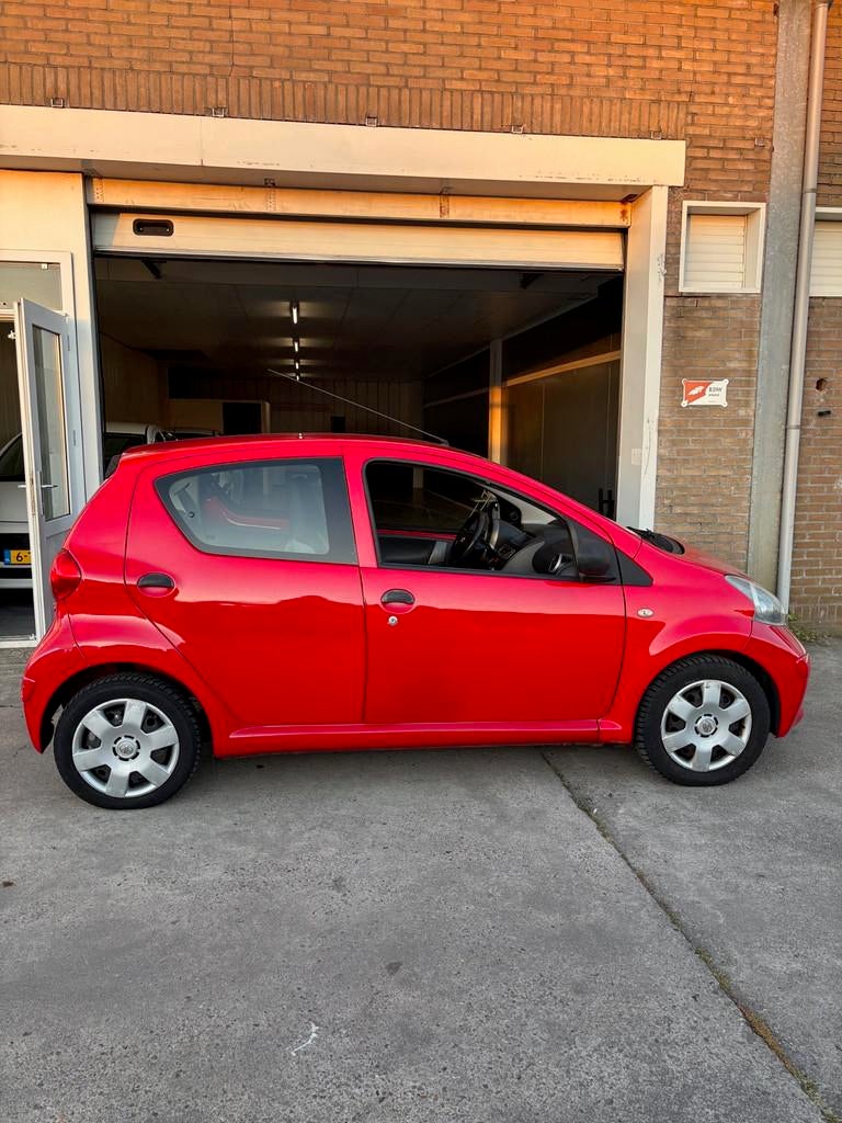 Toyota Aygo 1.0-12V, Auto's, Voorwielaandrijving, 4 stoelen, 68 pk, Origineel Nederlands